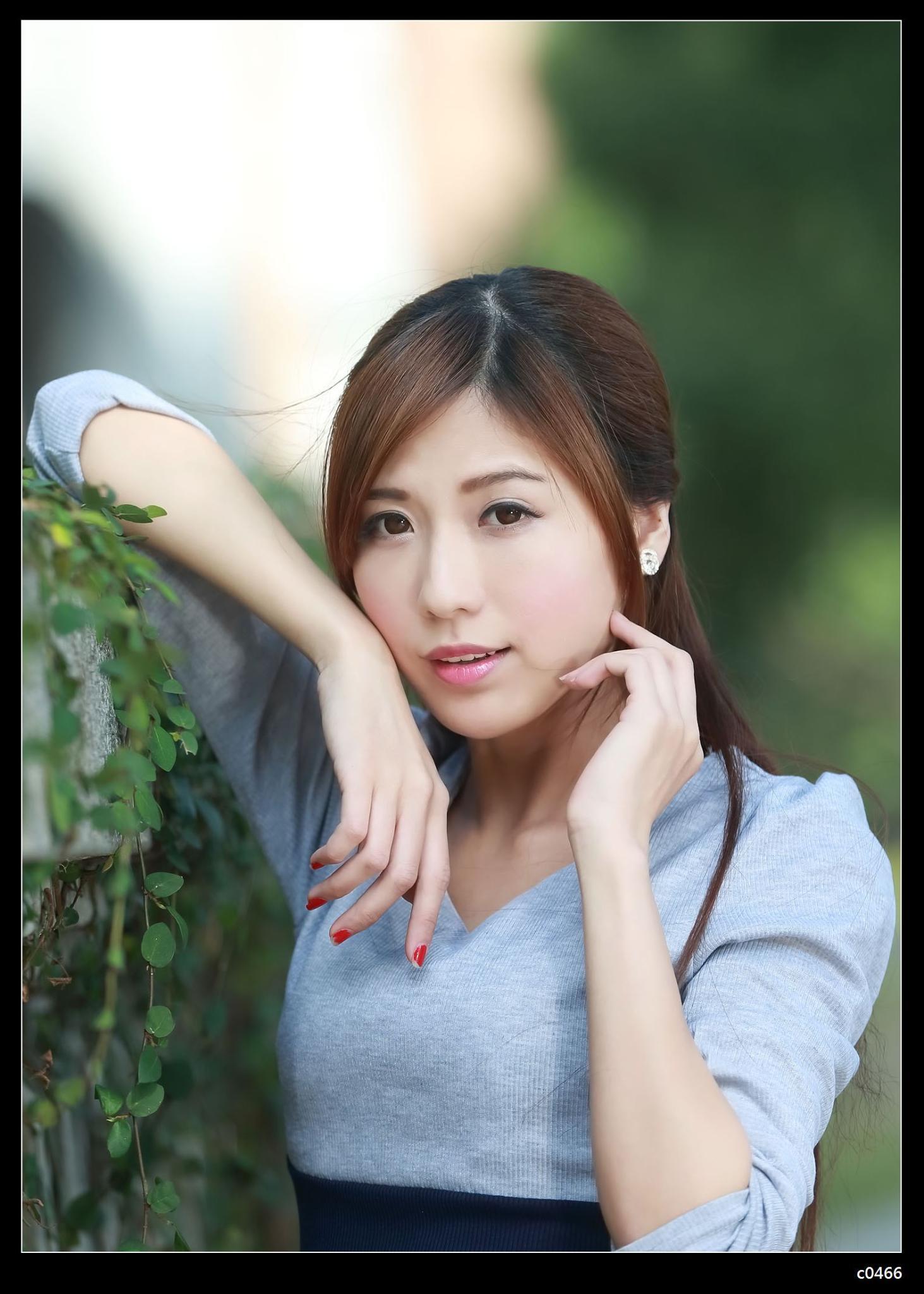 [台湾正妹] Agant小静 NTU外拍黑丝赏
