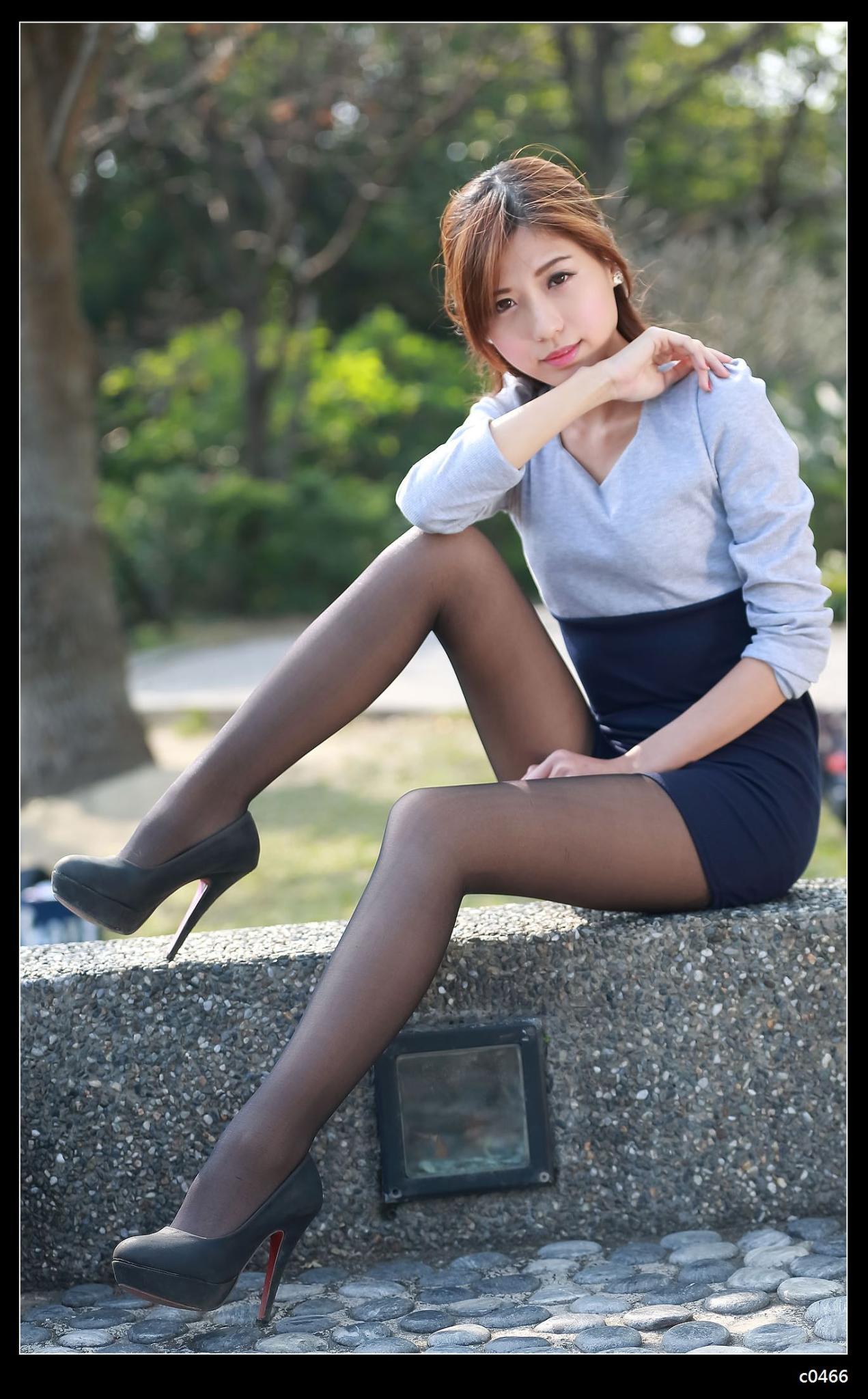 [台湾正妹] Agant小静 NTU外拍黑丝赏