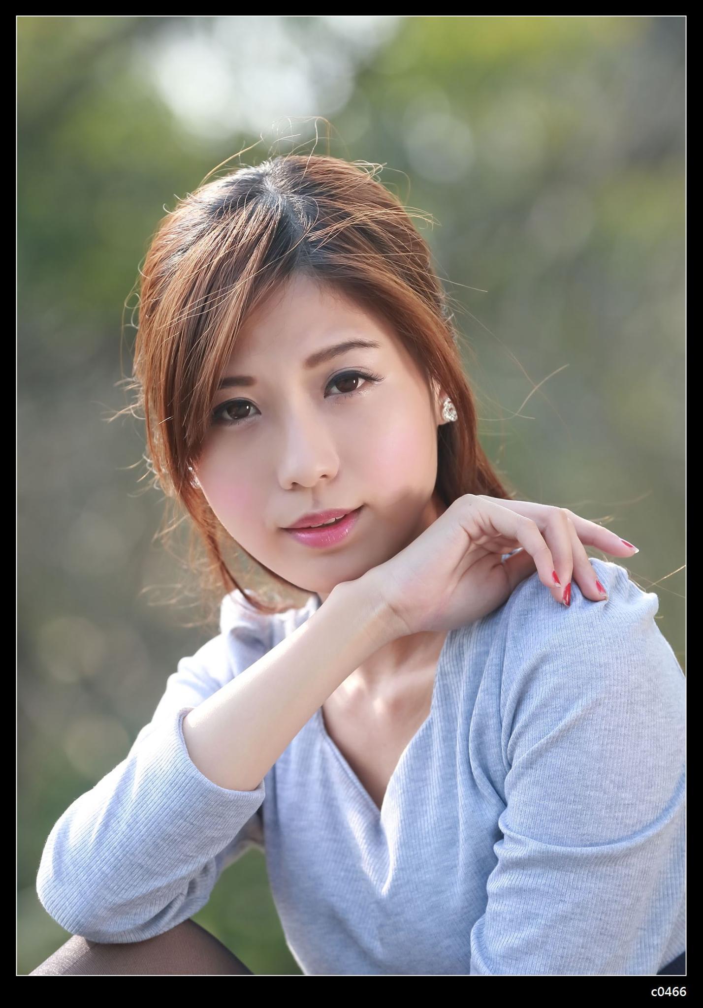 [台湾正妹] Agant小静 NTU外拍黑丝赏