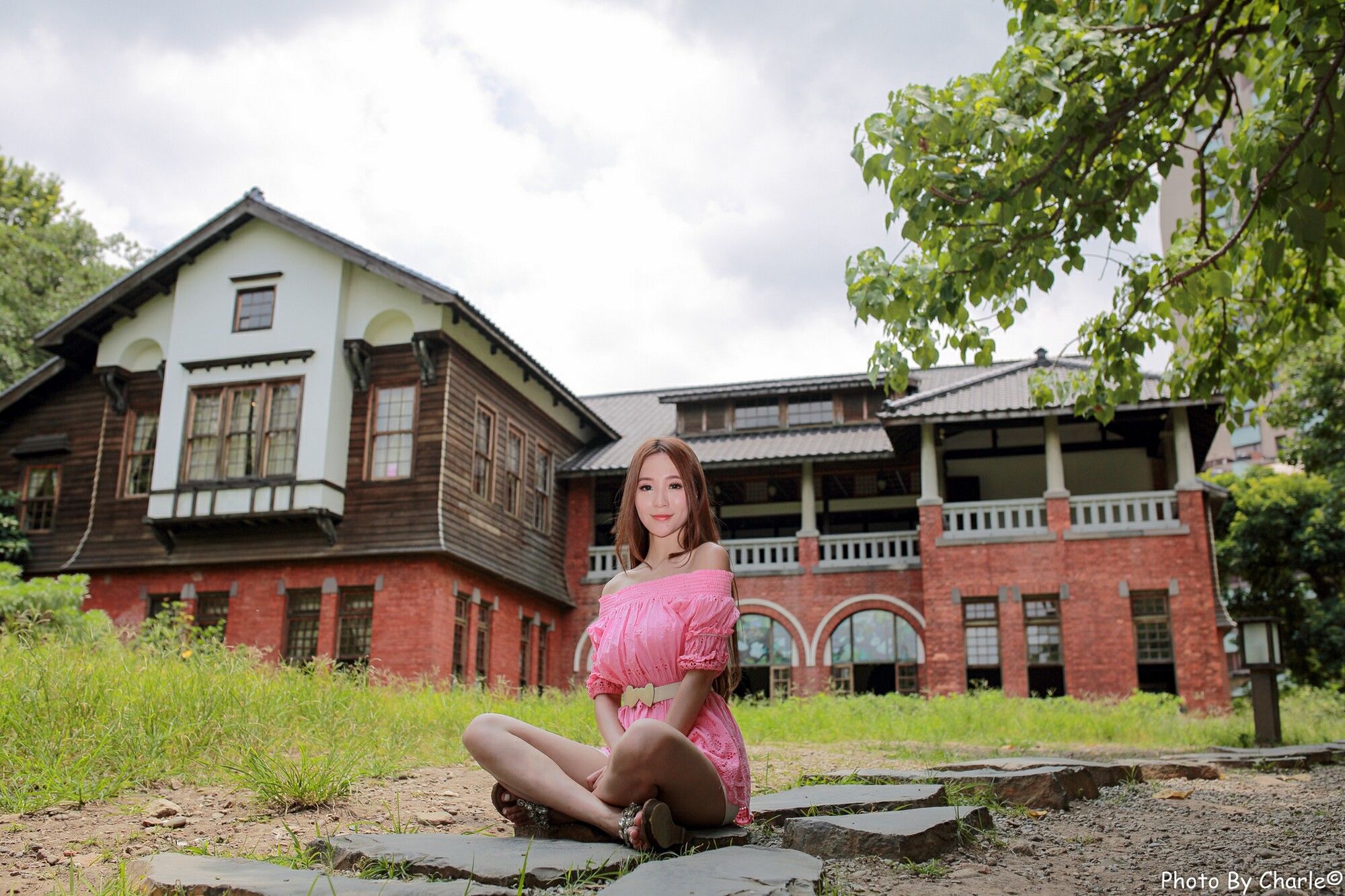 [台湾网红美女] Anber小安柏《柏捷運新北投站》外拍