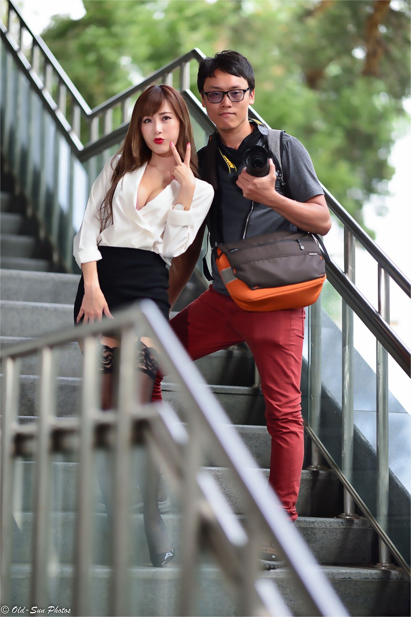 [台湾网红美女] 黄艾比Abbie《油廠國小OL外拍》