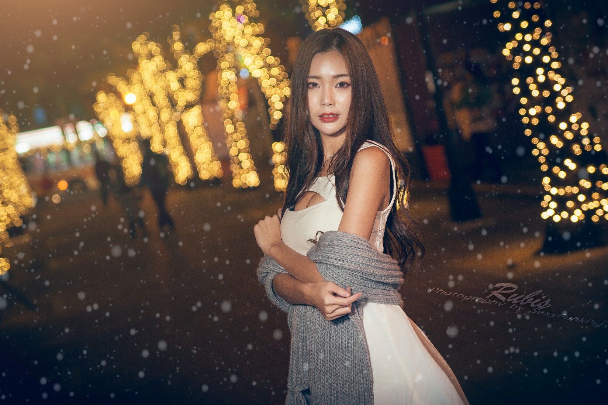 [台湾正妹] 黄上晏Rubis 新北耶誕城夜拍