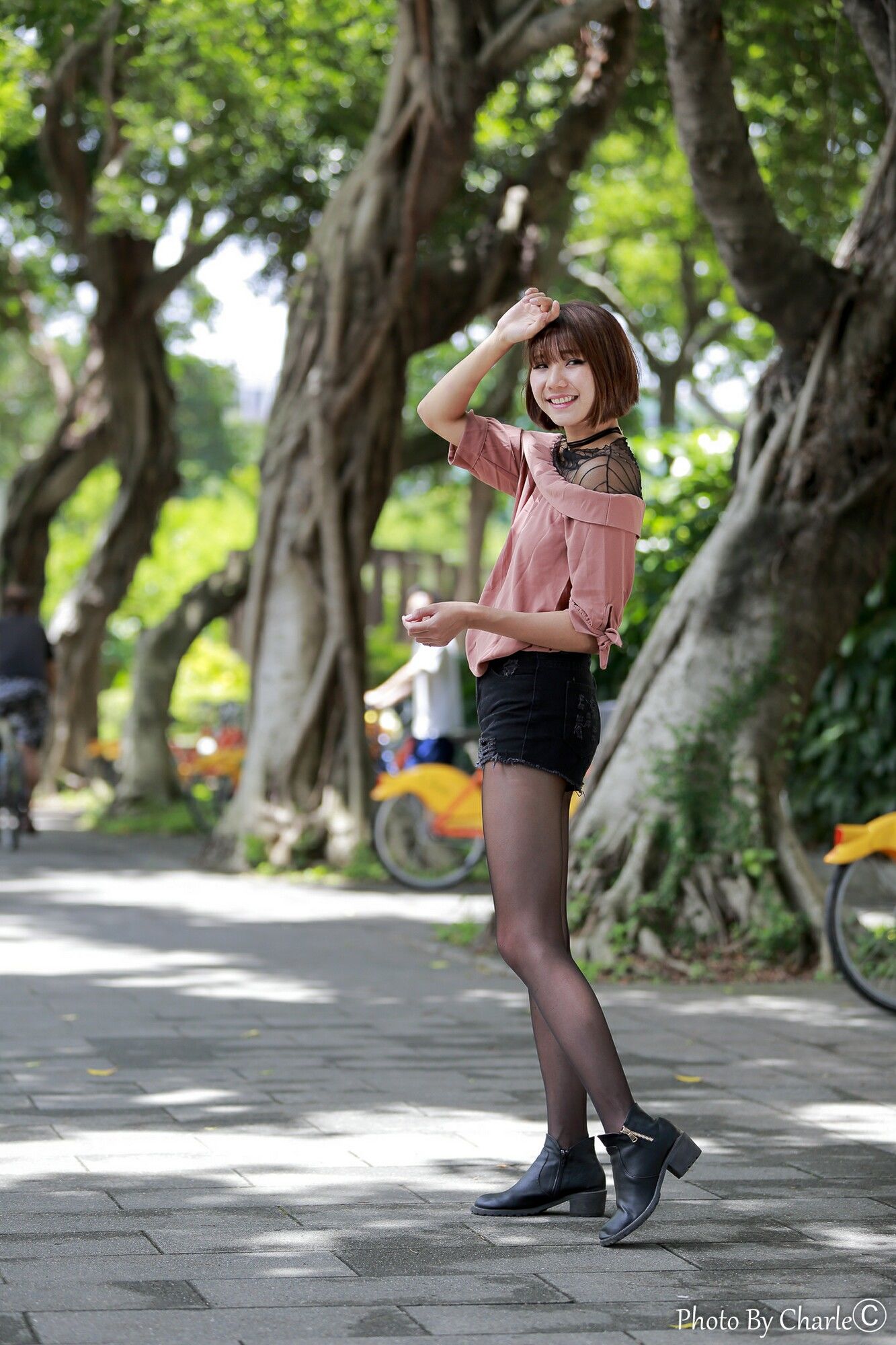 [台湾网红美女] 黄竹宣《圓山花博外拍》