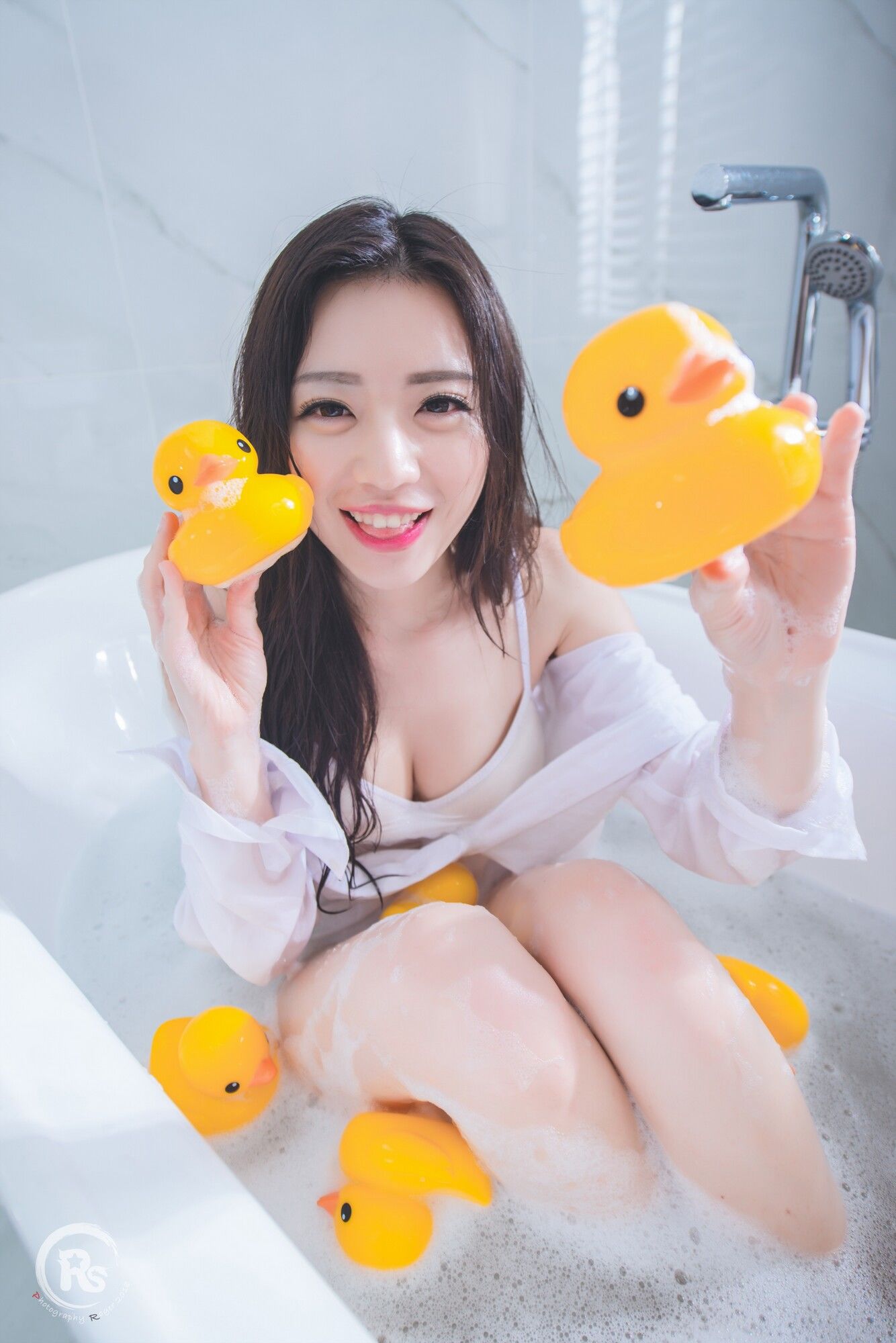 [台湾网红美女] 谢立琪《谢雨琪の護士》