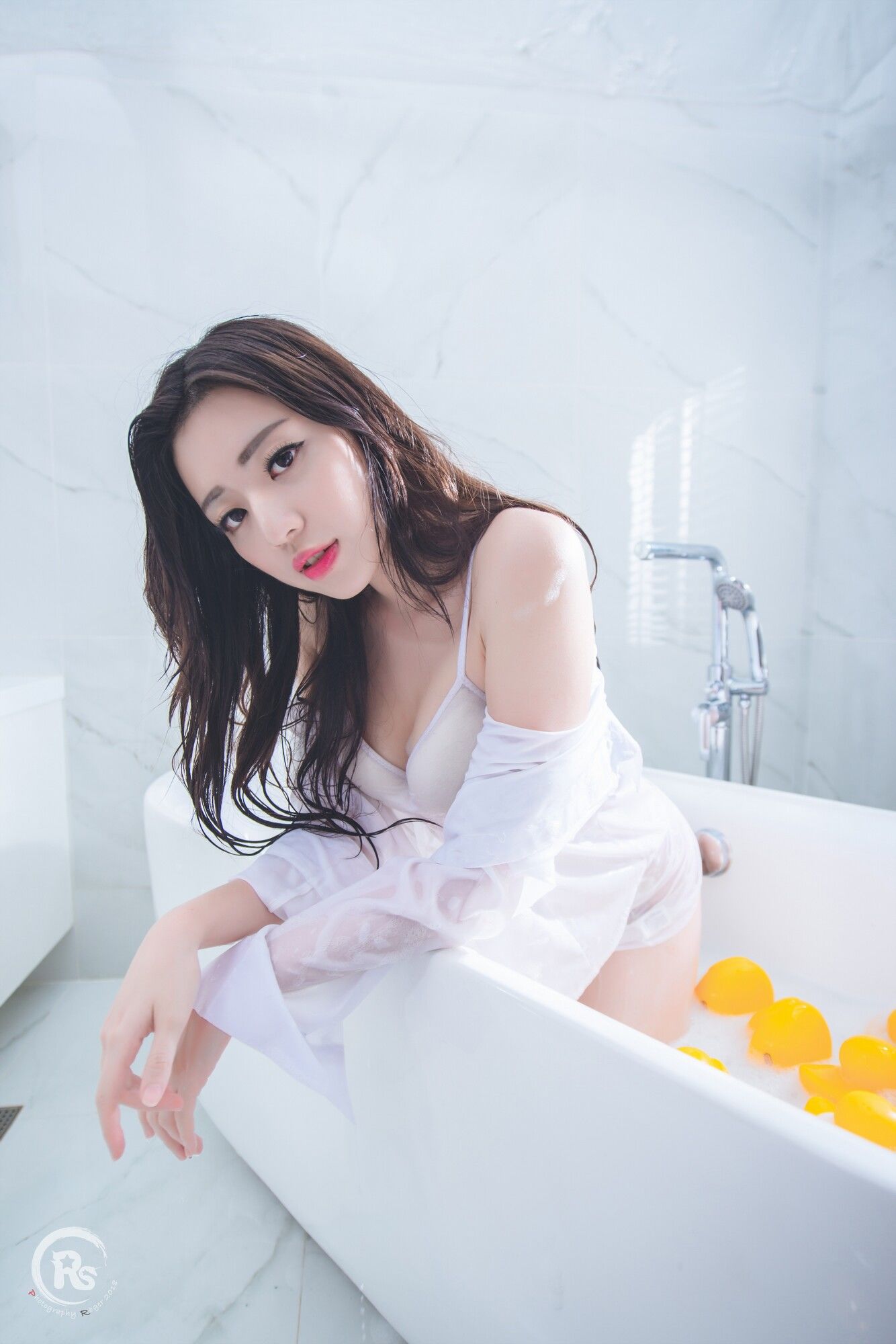 [台湾网红美女] 谢立琪《谢雨琪の護士》