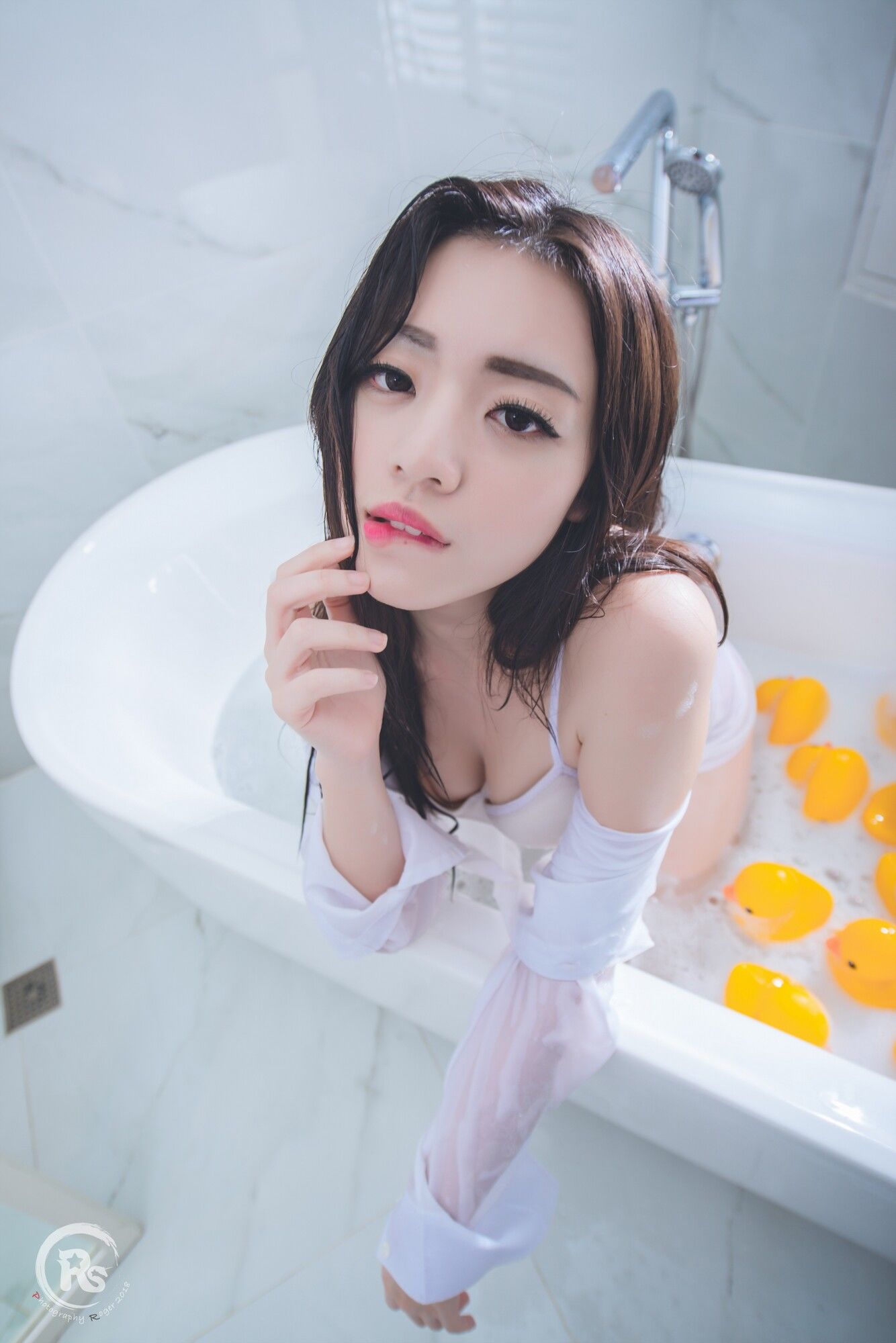 [台湾网红美女] 谢立琪《谢雨琪の護士》