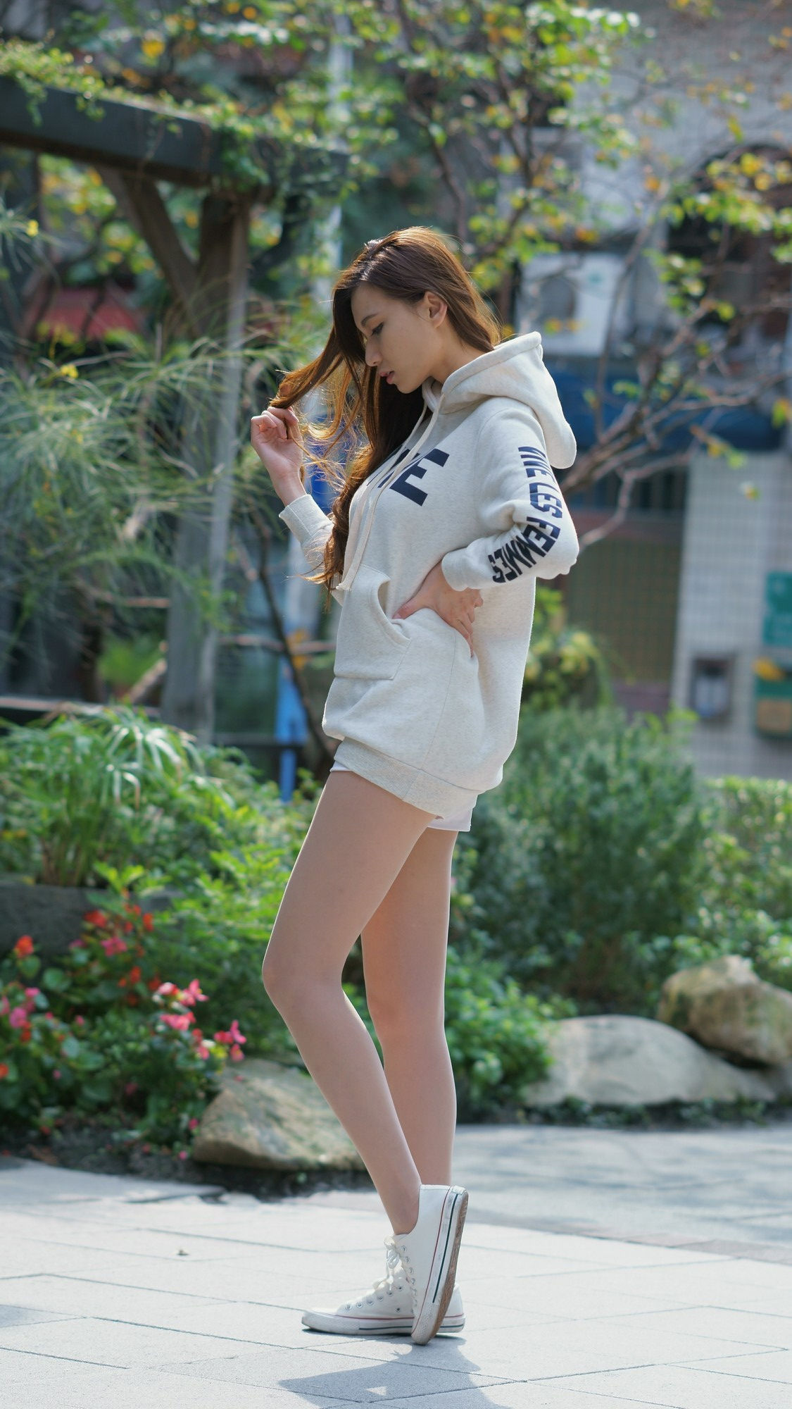 [台湾网红美女] 蔡译心 - 外拍6套服装合集