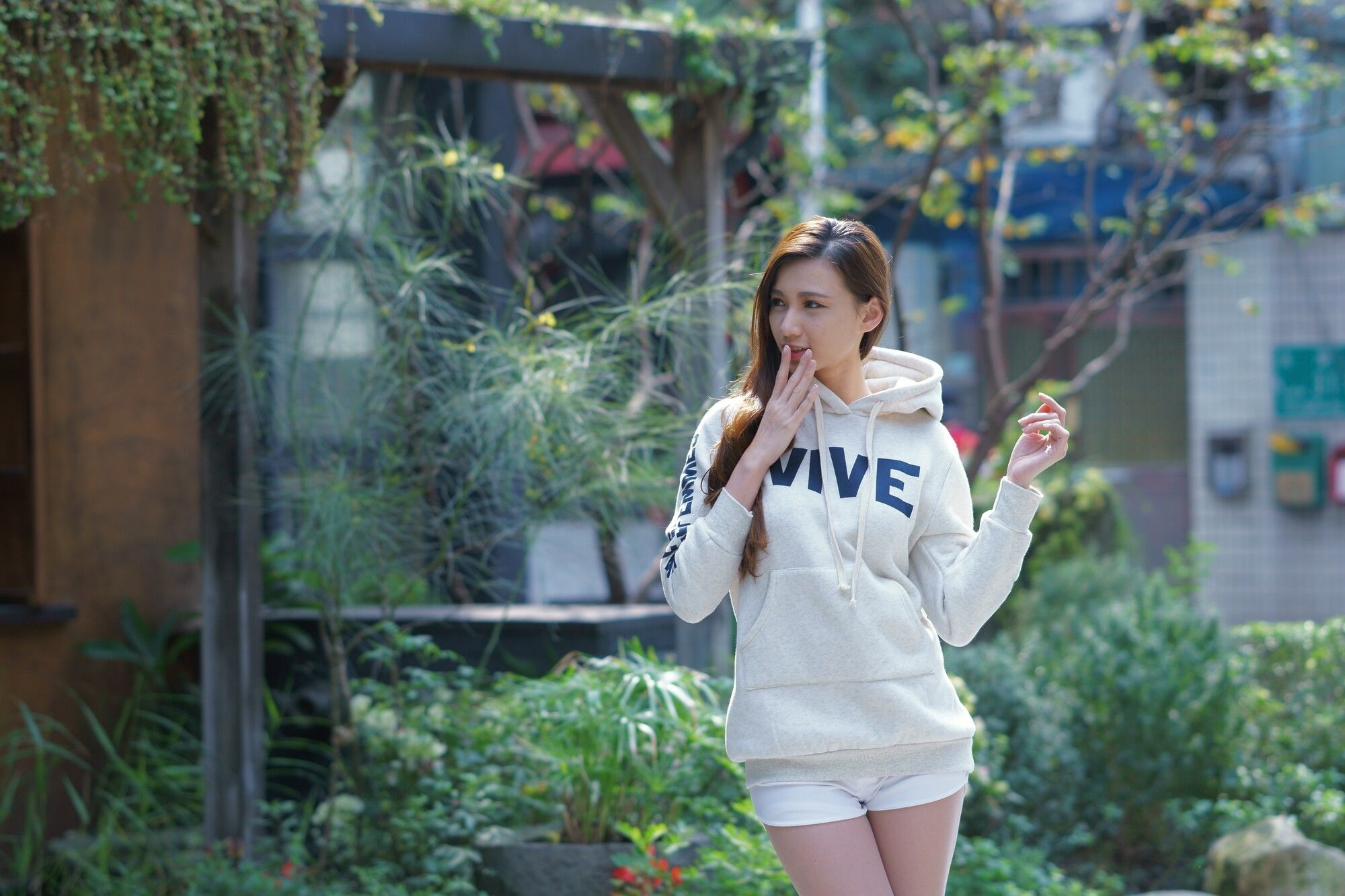 [台湾网红美女] 蔡译心 - 外拍6套服装合集