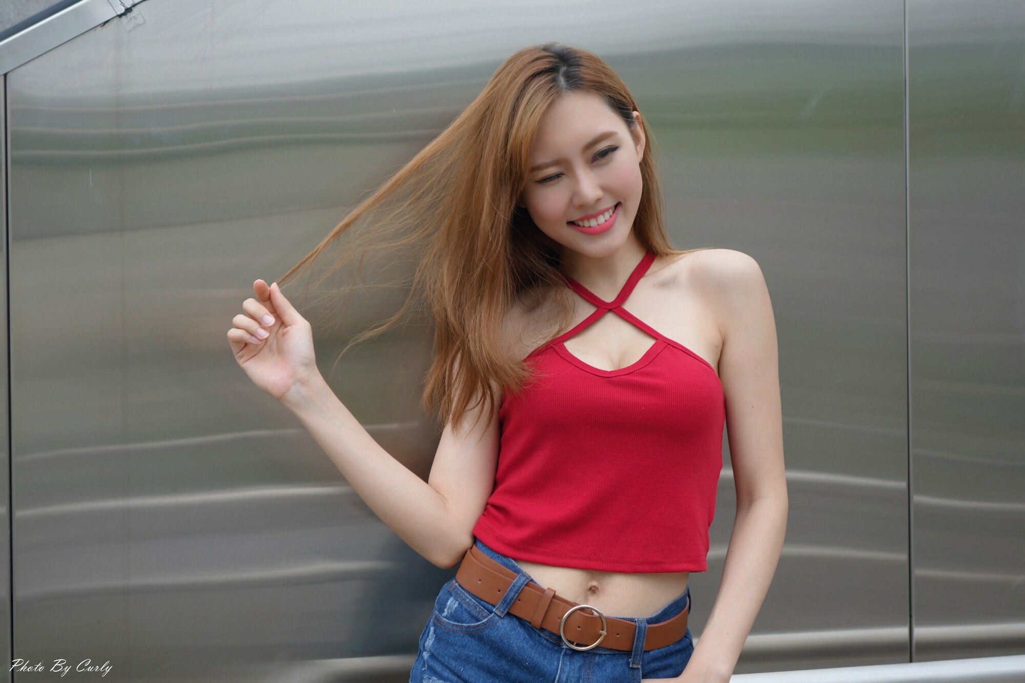 [台湾网红美女] 郭珉妏Queenie《技擊館街拍》