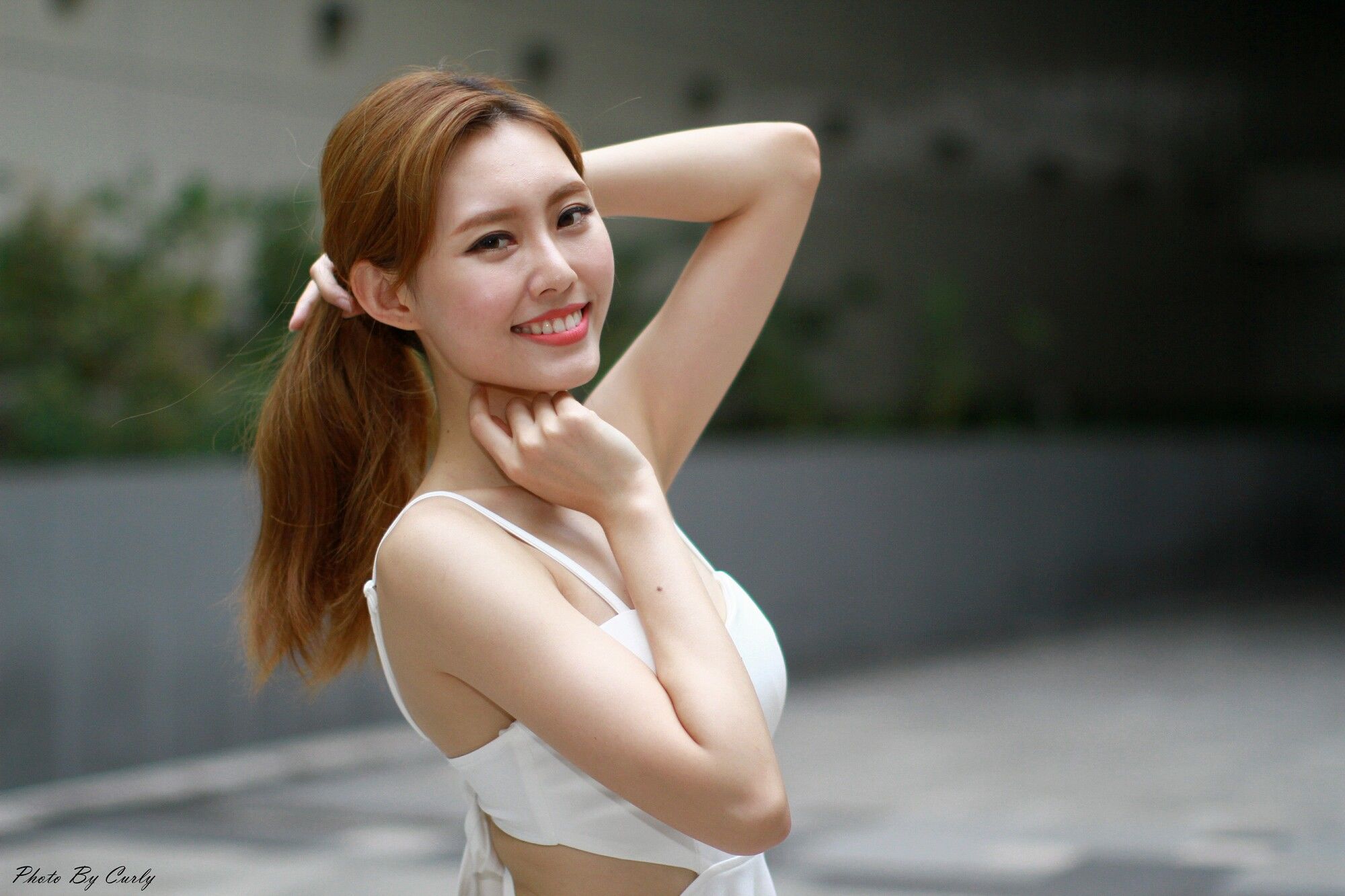 [台湾网红美女] 郭珉妏Queenie《技擊館街拍》