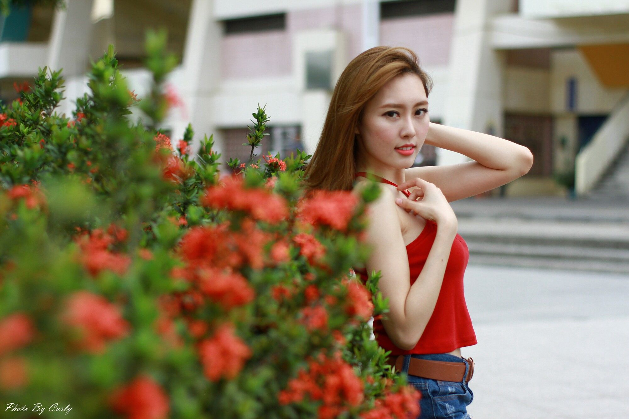 [台湾网红美女] 郭珉妏Queenie《技擊館街拍》