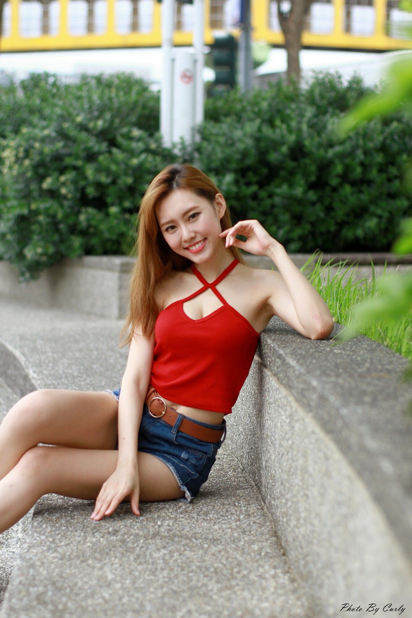 [台湾网红美女] 郭珉妏Queenie《技擊館街拍》
