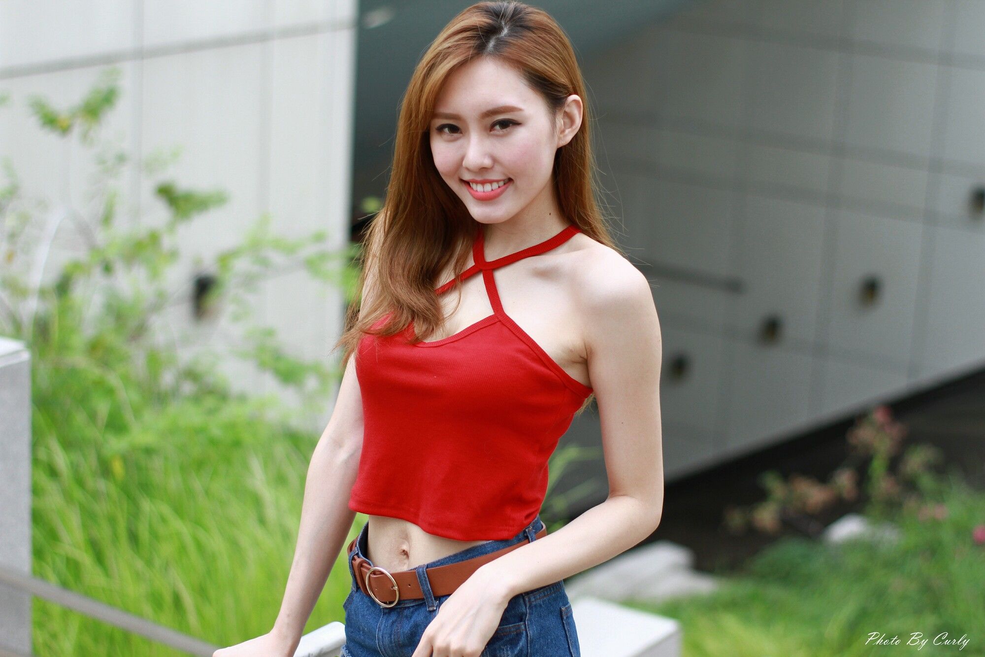 [台湾网红美女] 郭珉妏Queenie《技擊館街拍》