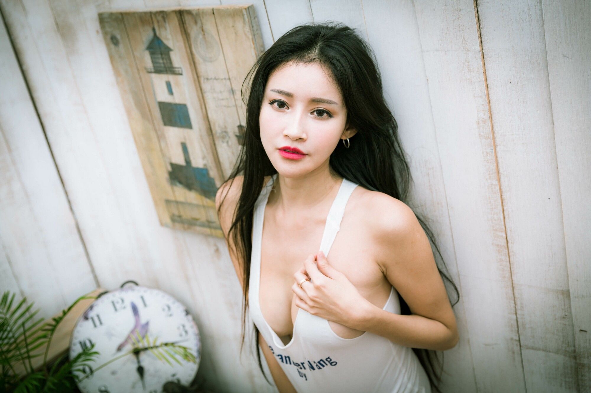 [台湾网红美女] 詹艾葳Avril《内衣性感秀》