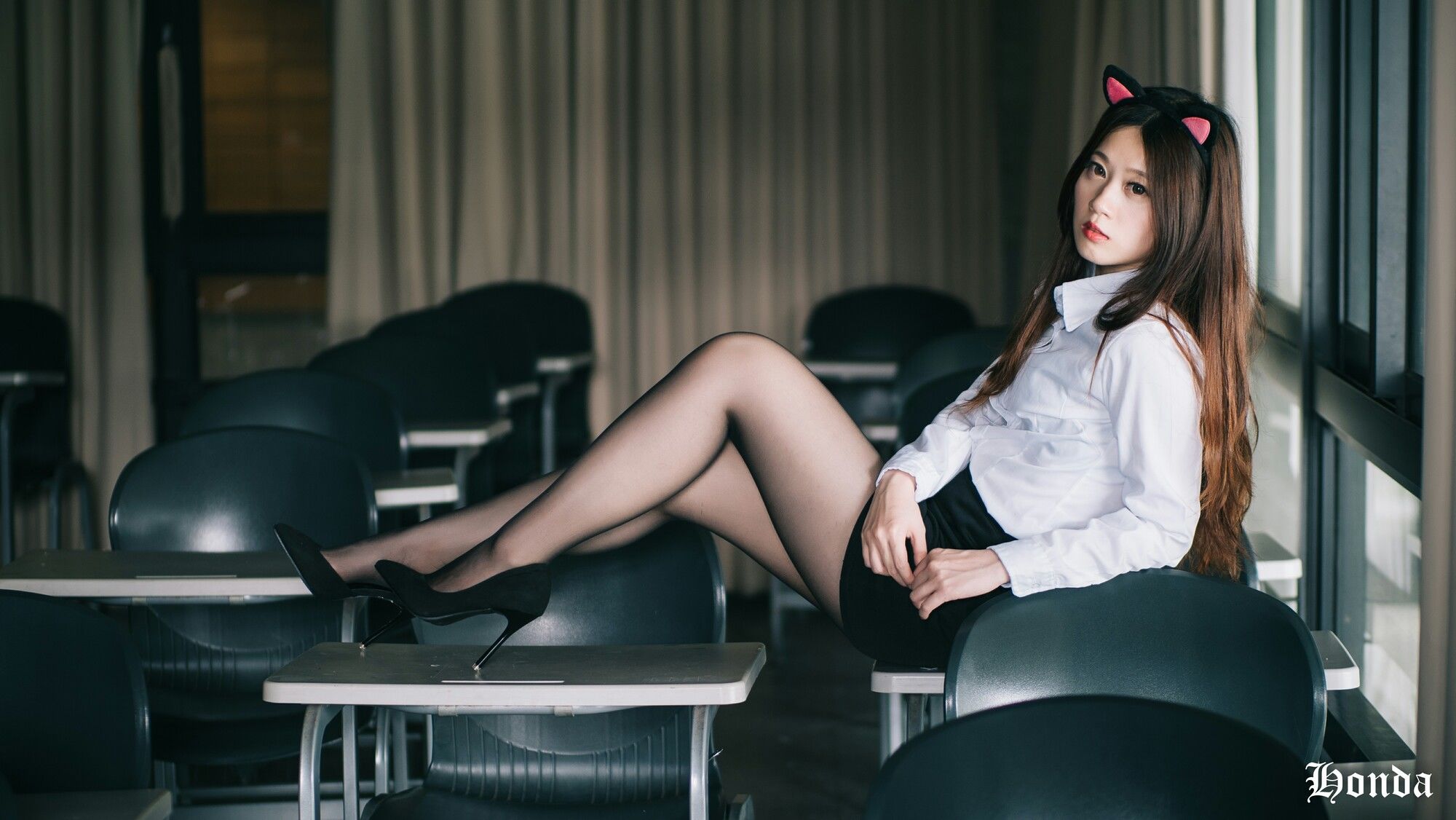 [台湾网红美女] Becky OL服装三套