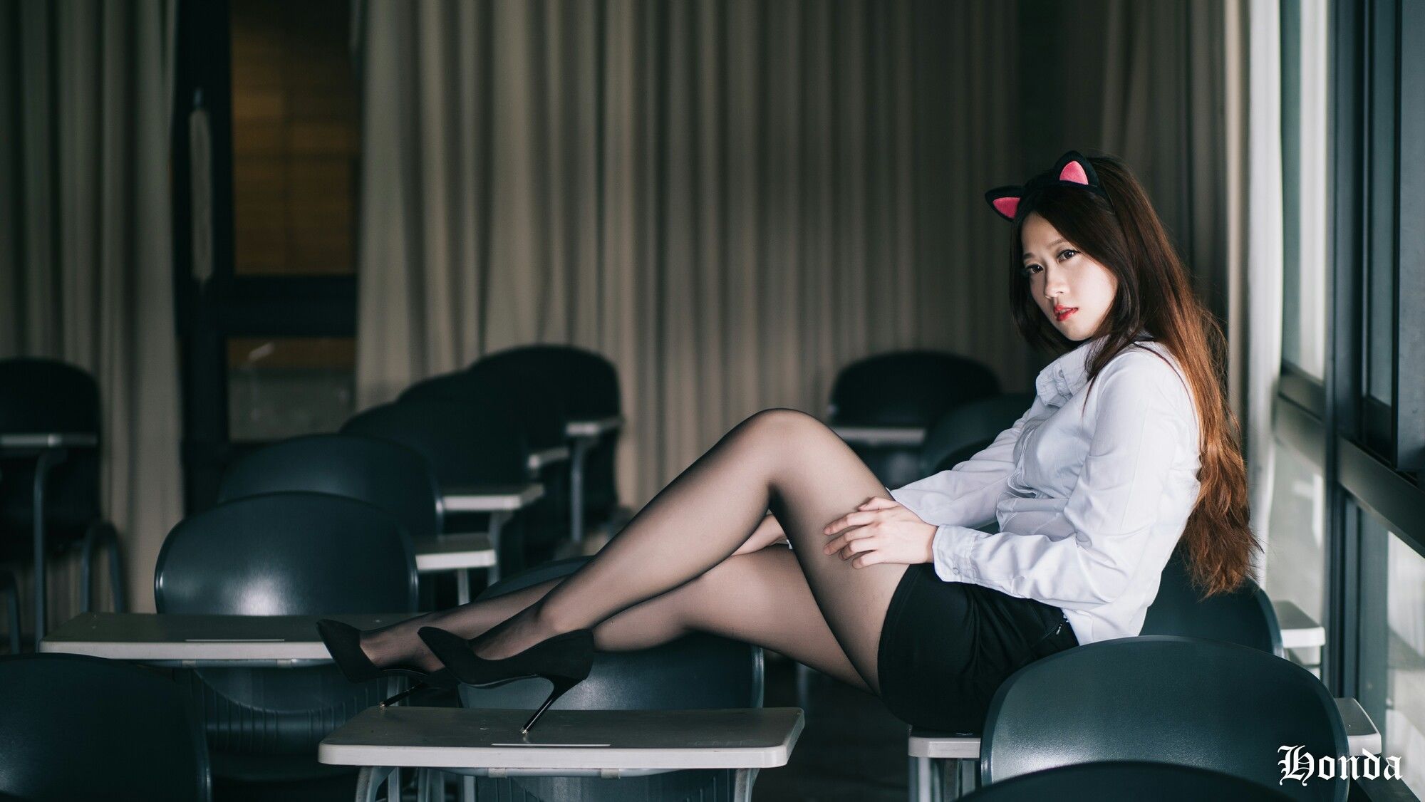 [台湾网红美女] Becky OL服装三套