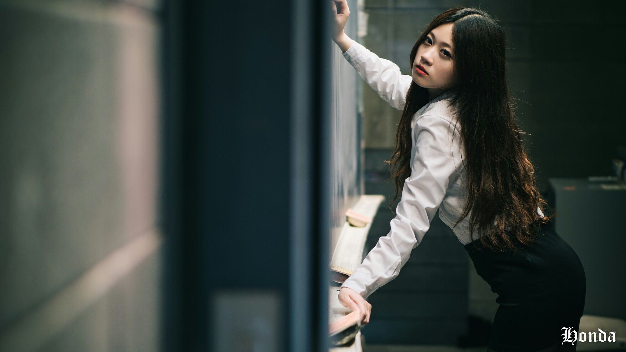 [台湾网红美女] Becky OL服装三套