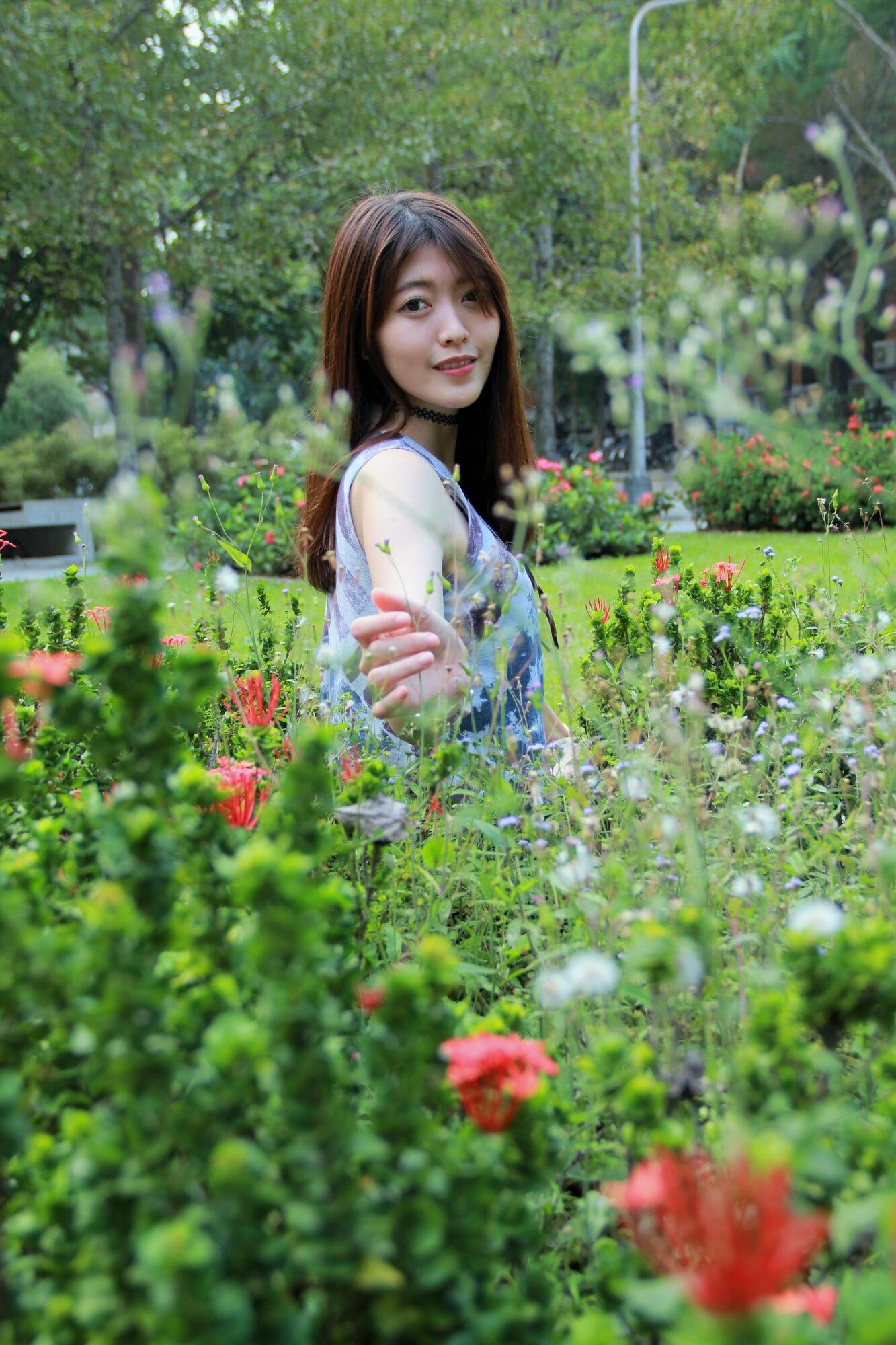 [台湾网红美女] Brindy薛薛/黄品瑄《台湾大学外拍》