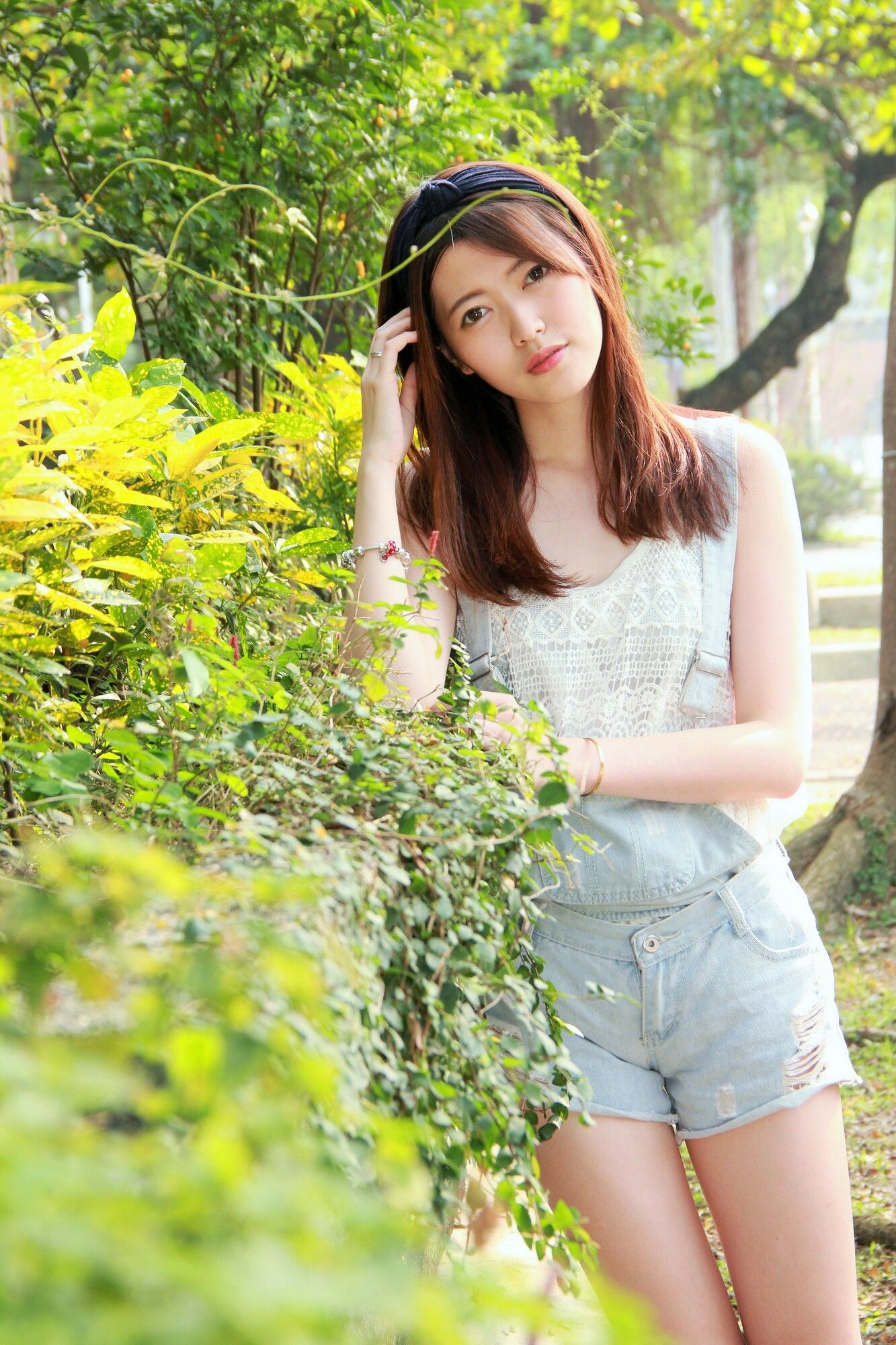 [台湾网红美女] Brindy薛薛/黄品瑄《台湾大学外拍》