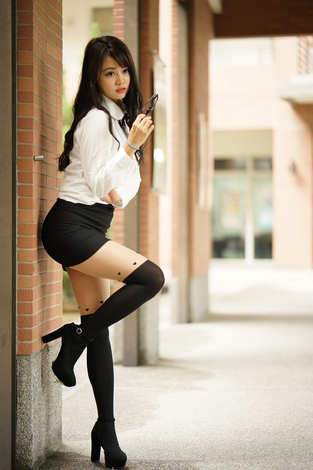 [台湾网红美女] Candy孙卉彤《亚洲大学外拍》