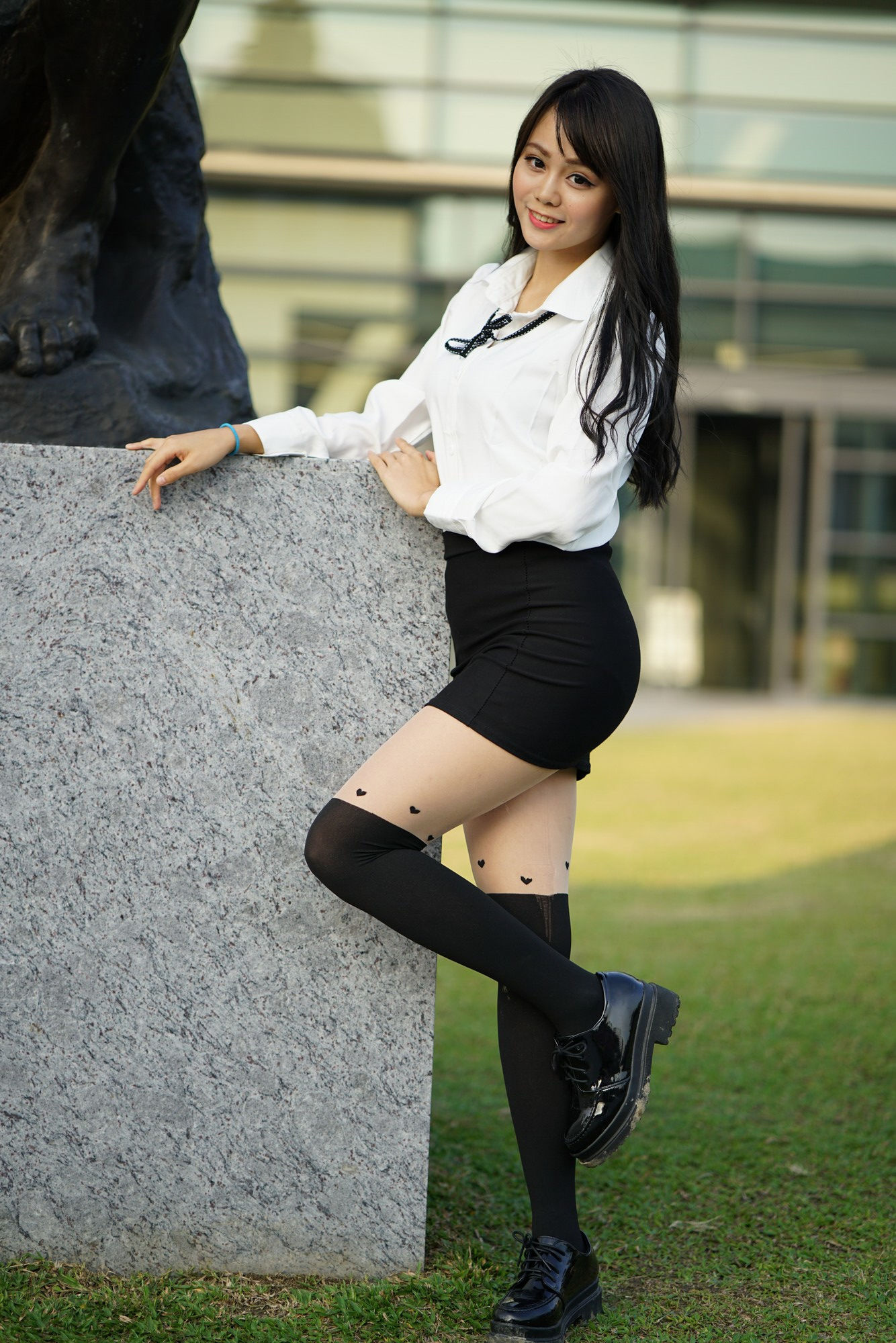 [台湾网红美女] Candy孙卉彤《亚洲大学外拍》