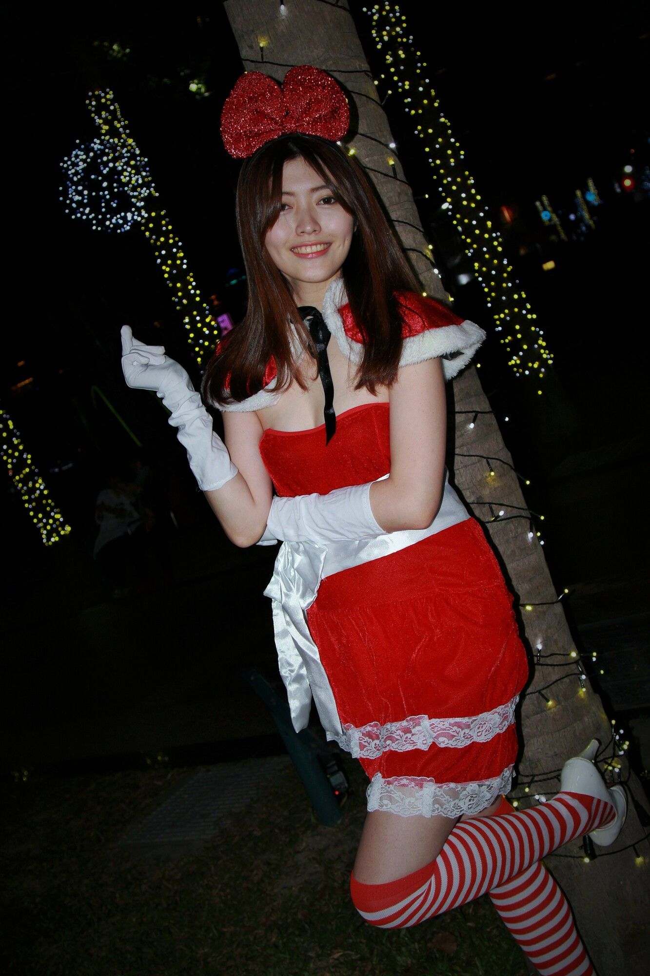 [台湾网红美女] 黄品瑄《板橋耶誕城夜拍》