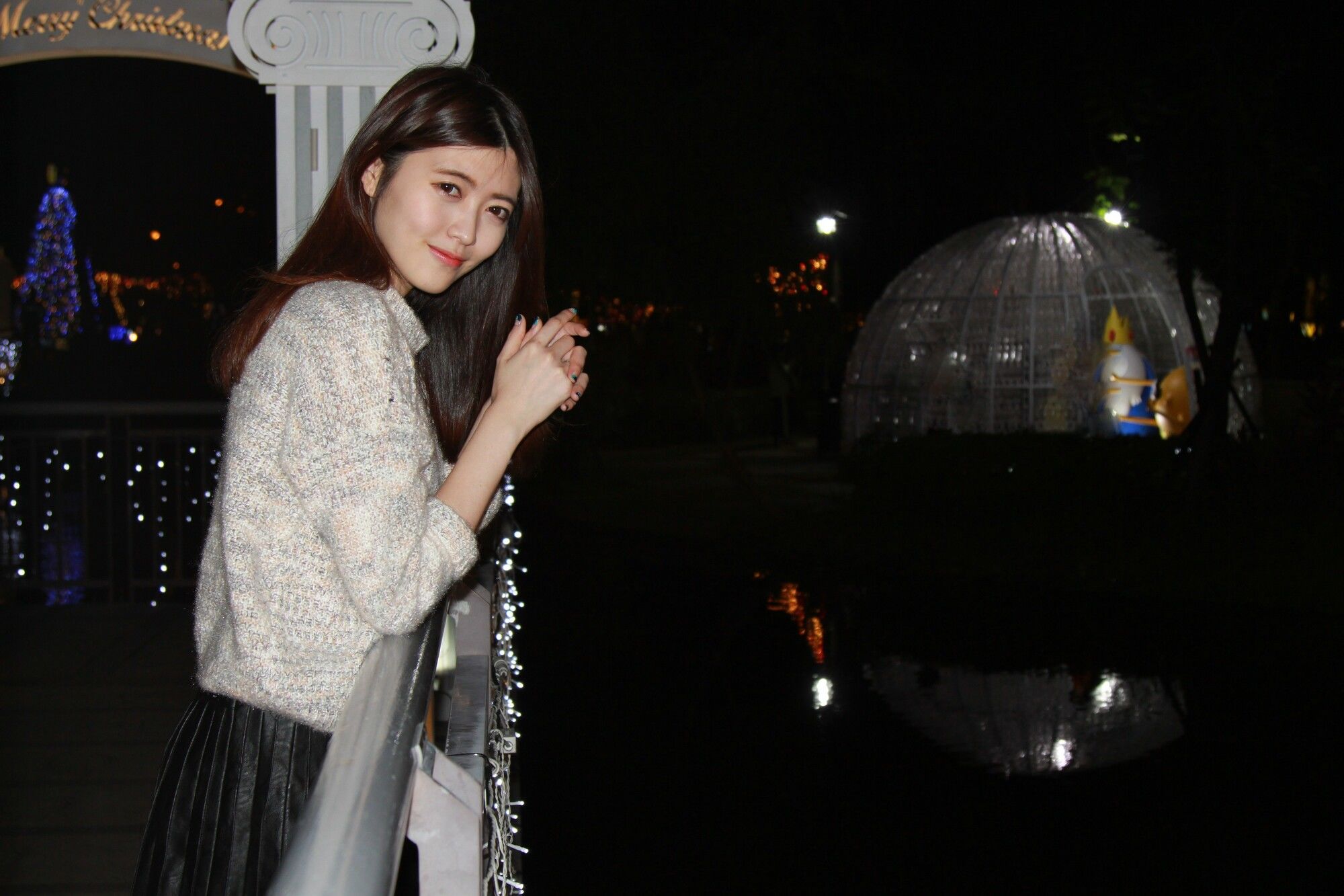 [台湾网红美女] 黄品瑄《板橋耶誕城夜拍》