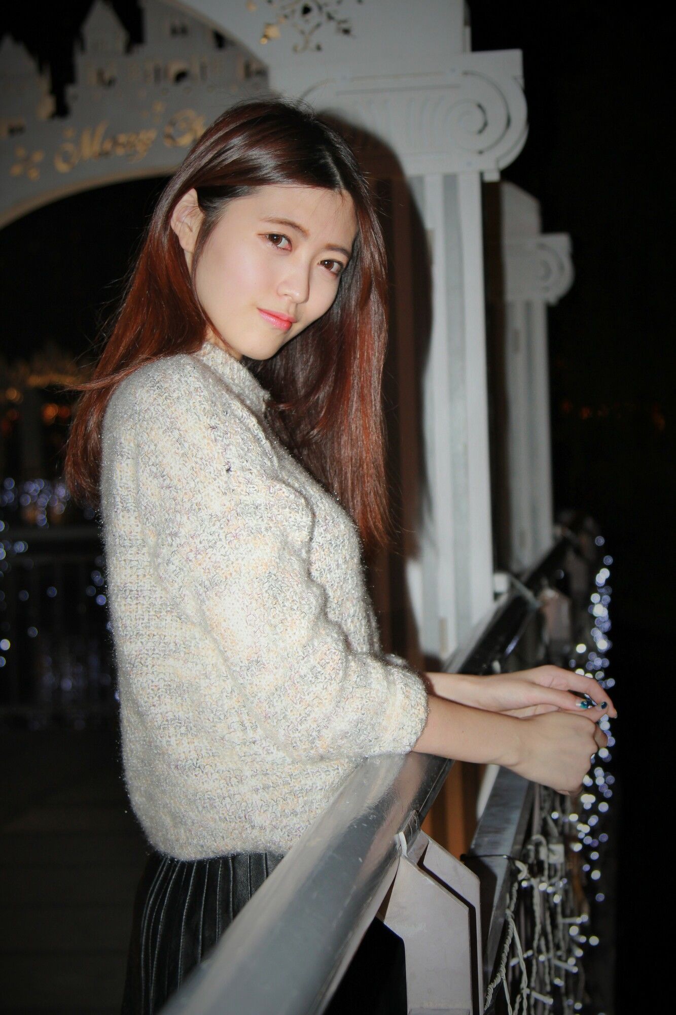 [台湾网红美女] 黄品瑄《板橋耶誕城夜拍》