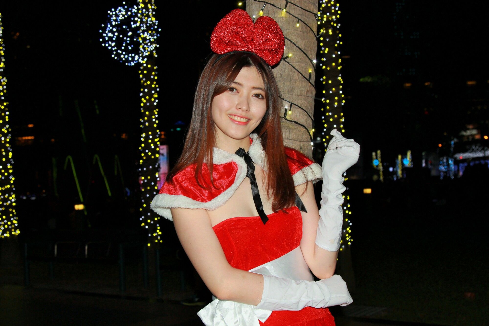 [台湾网红美女] 黄品瑄《板橋耶誕城夜拍》