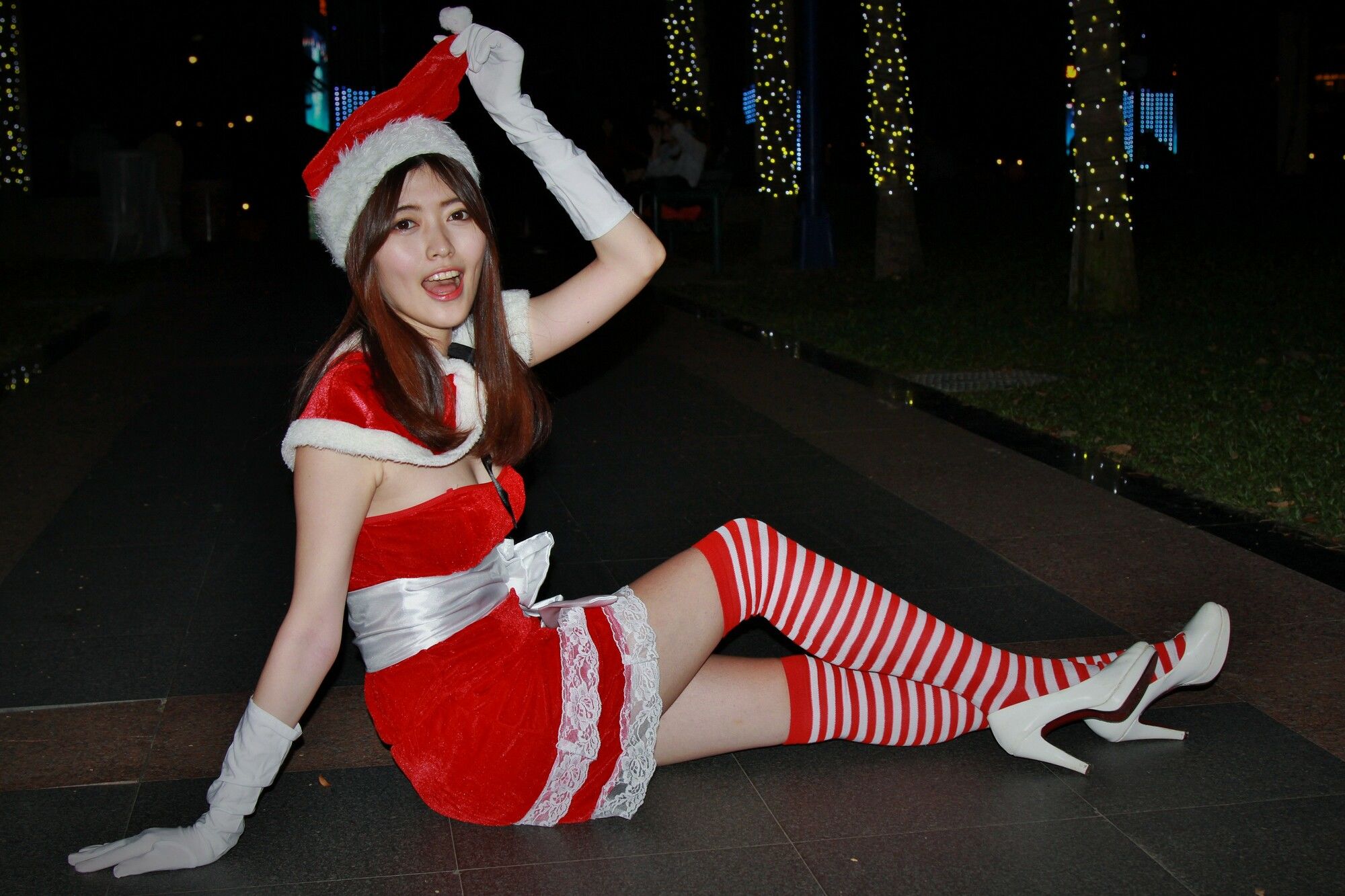 [台湾网红美女] 黄品瑄《板橋耶誕城夜拍》