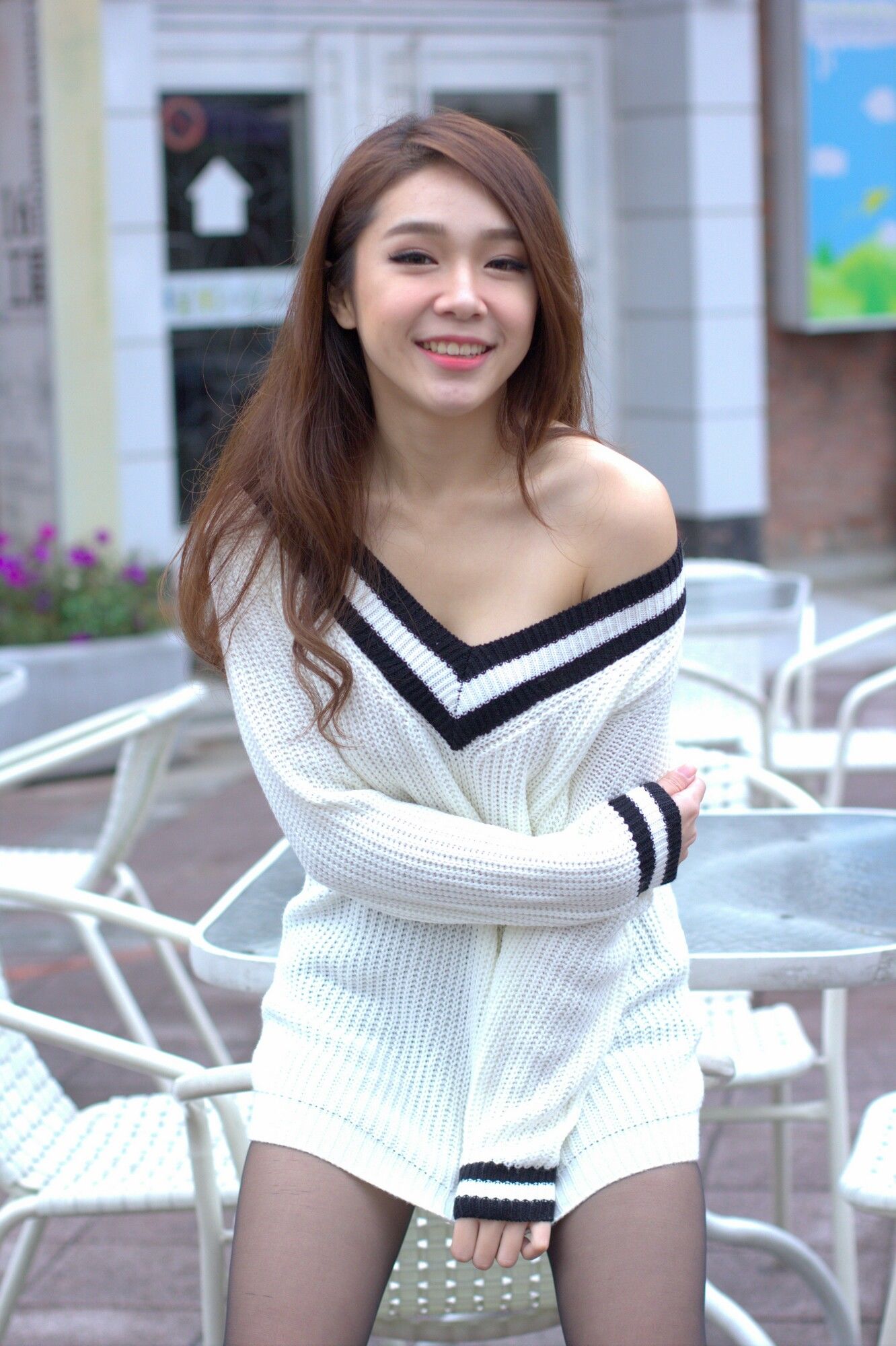 [台湾网红美女] Baby66 黑丝街拍