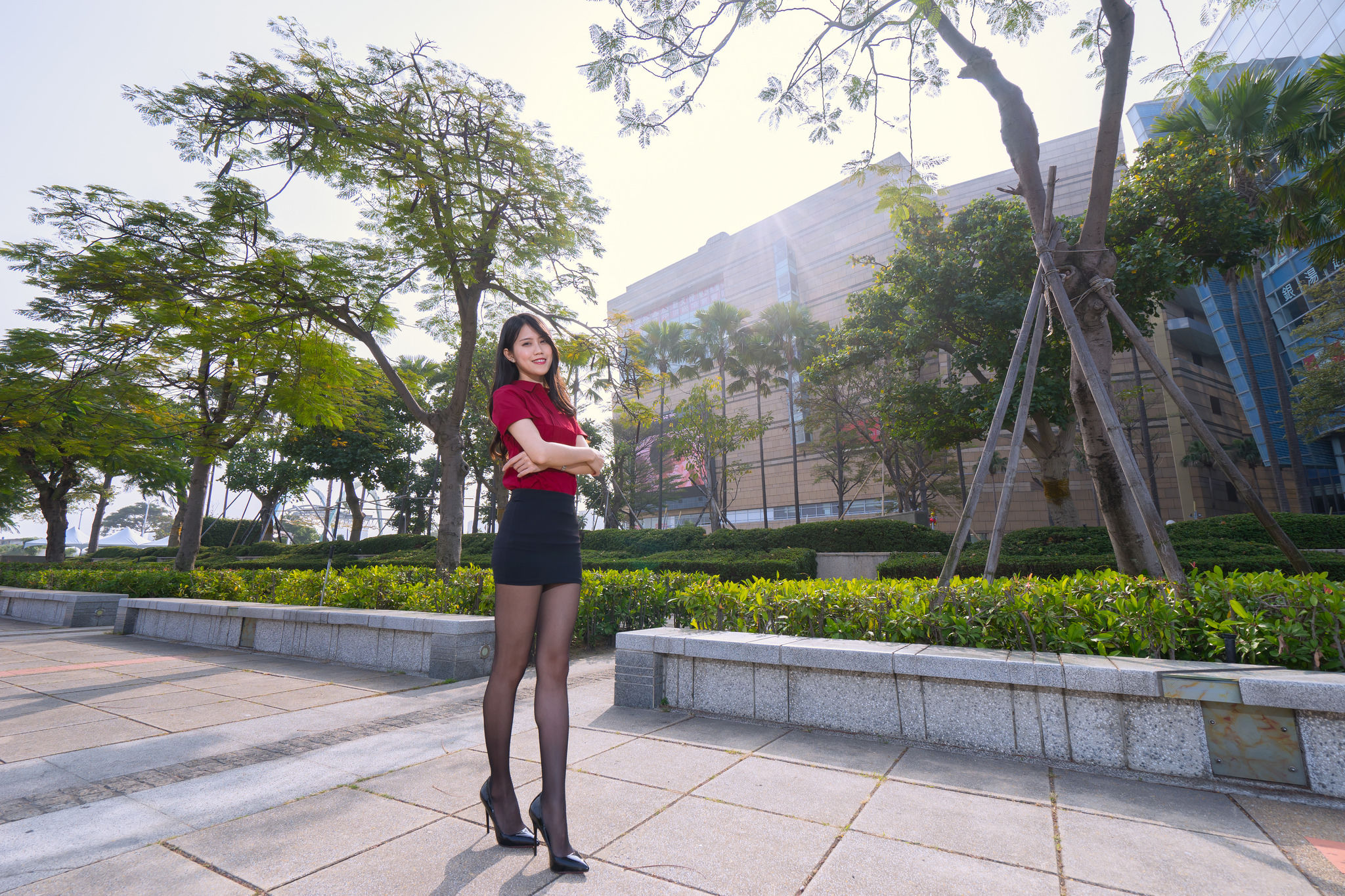 [台湾网红美女] Candy宝儿《夢時代黑丝街拍》