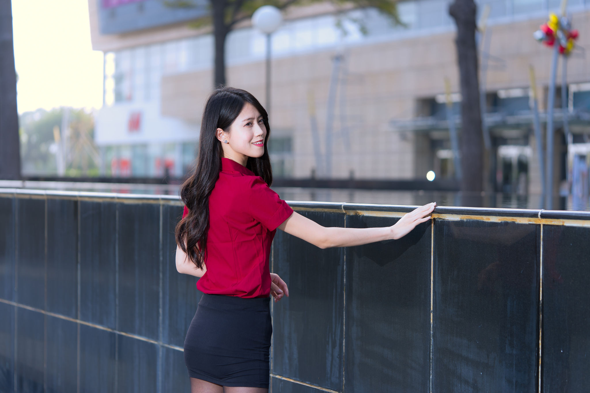 [台湾网红美女] Candy宝儿《夢時代黑丝街拍》