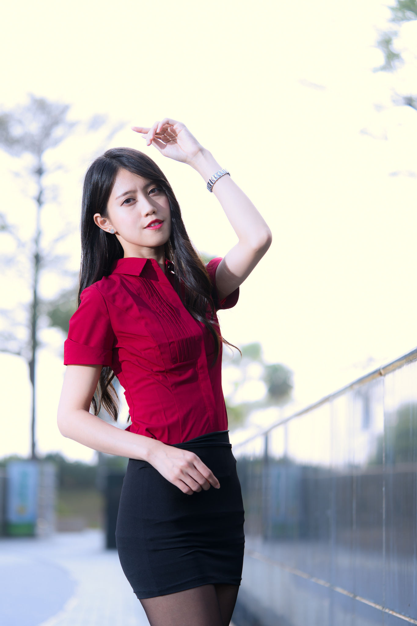 [台湾网红美女] Candy宝儿《夢時代黑丝街拍》