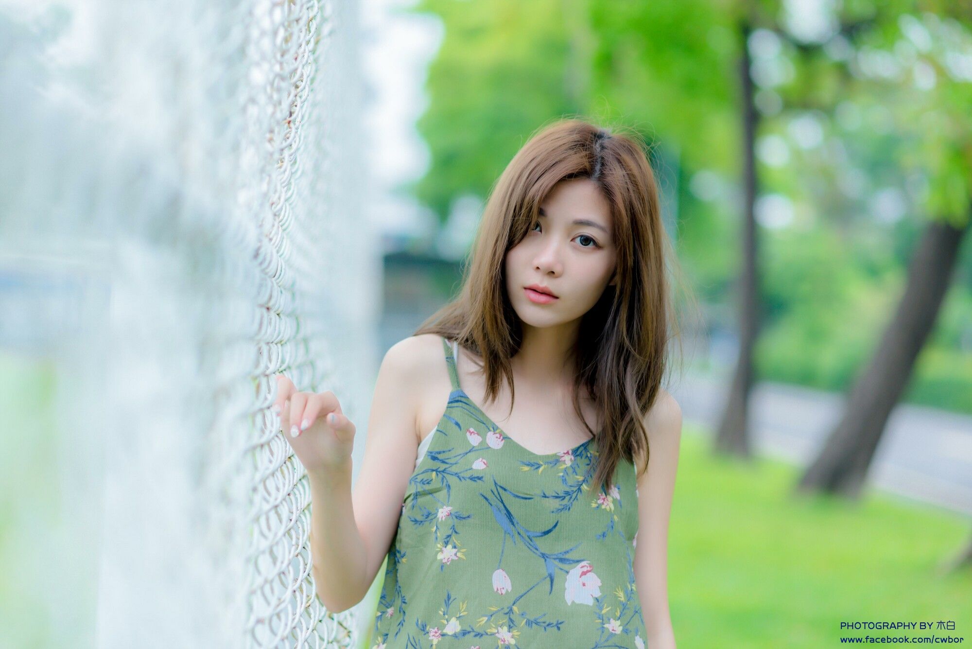 [台湾网红美女] Dash Xu/許琬珍《午場 油廠國小時裝外拍》