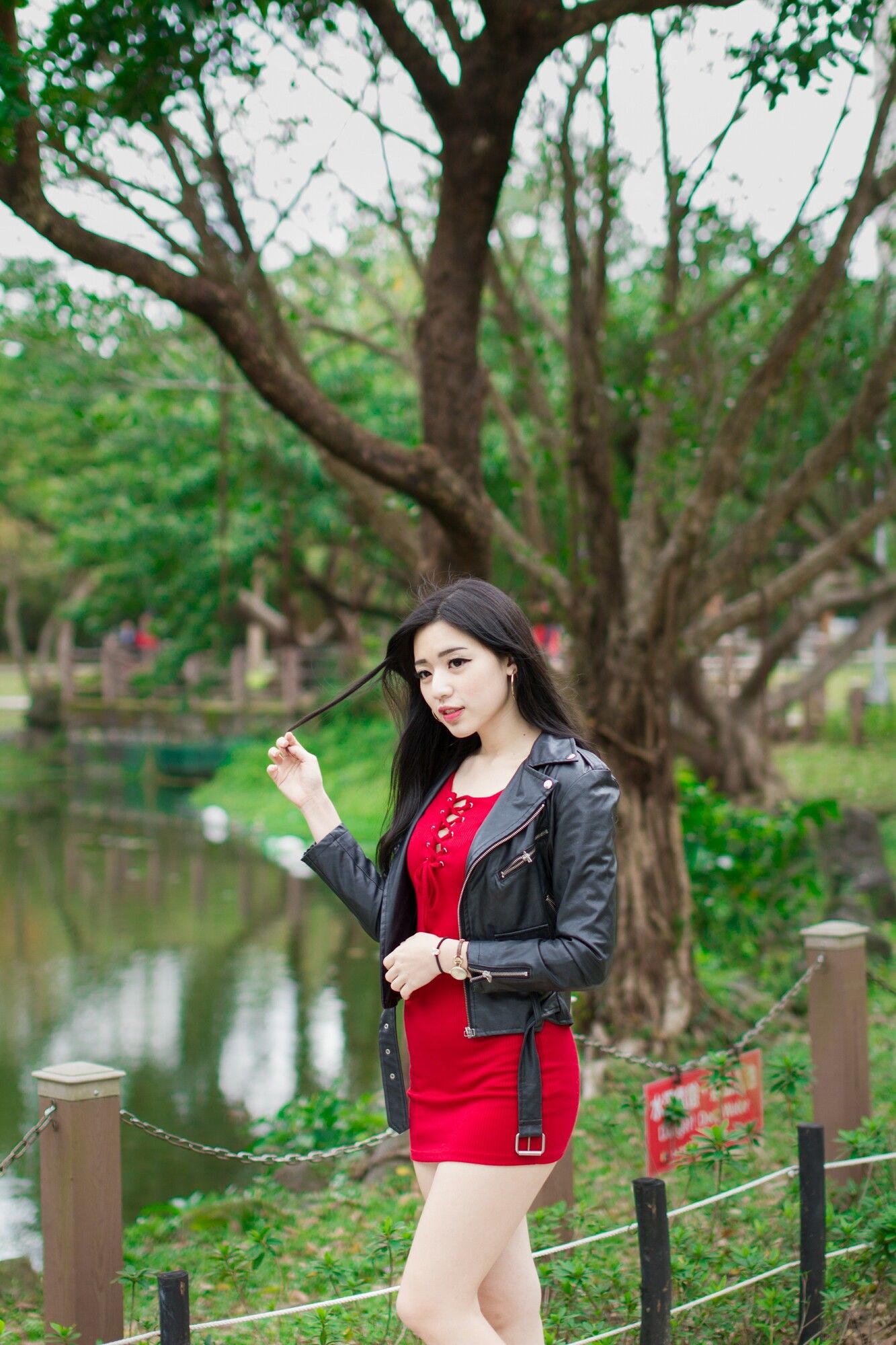 [台湾网红美女] 谢立琪 大安森林公園