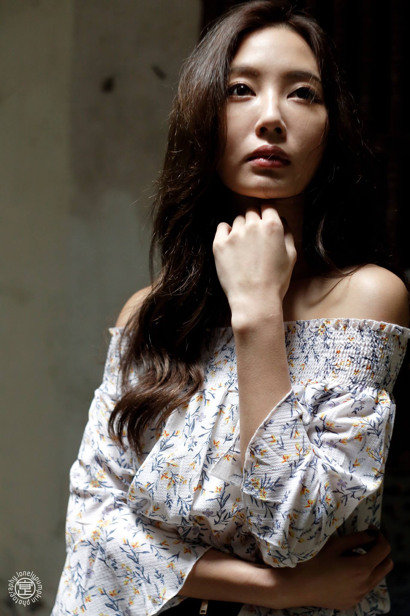 [台湾网红美女] Emma江雨恩《西藏路+南機場公寓》