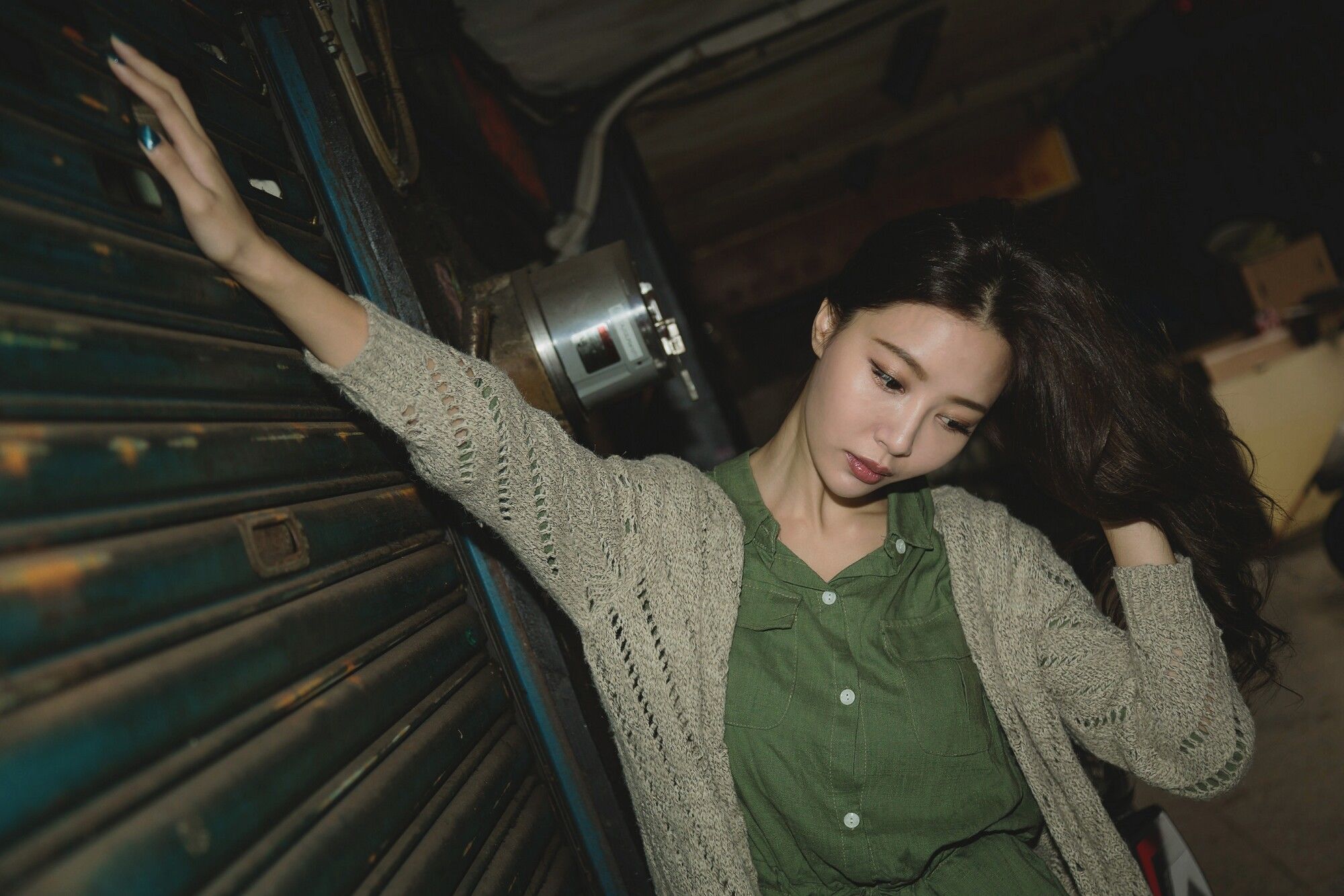 [台湾网红美女] Emma江雨恩《西藏路+南機場公寓》