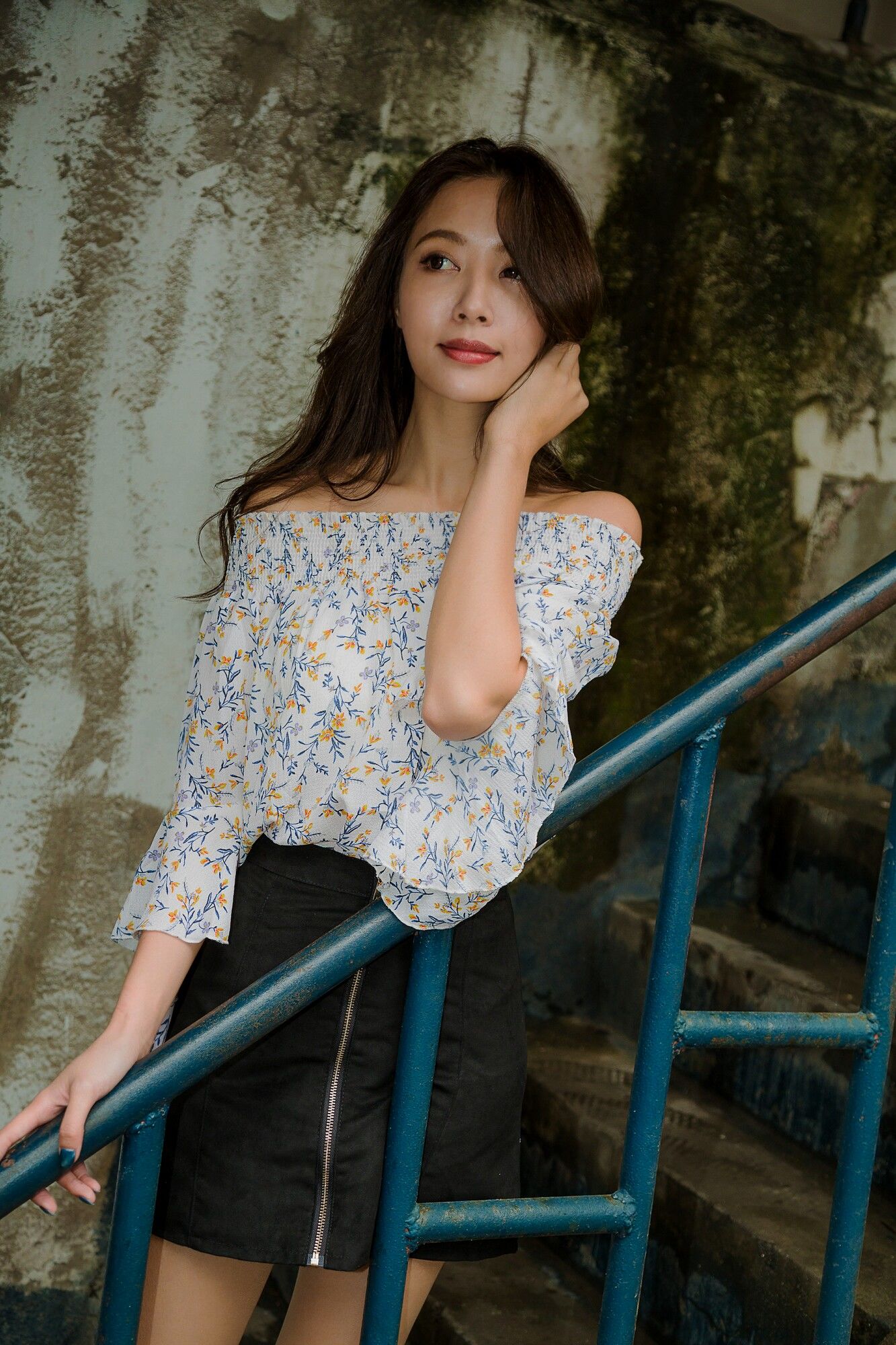 [台湾网红美女] Emma江雨恩《西藏路+南機場公寓》