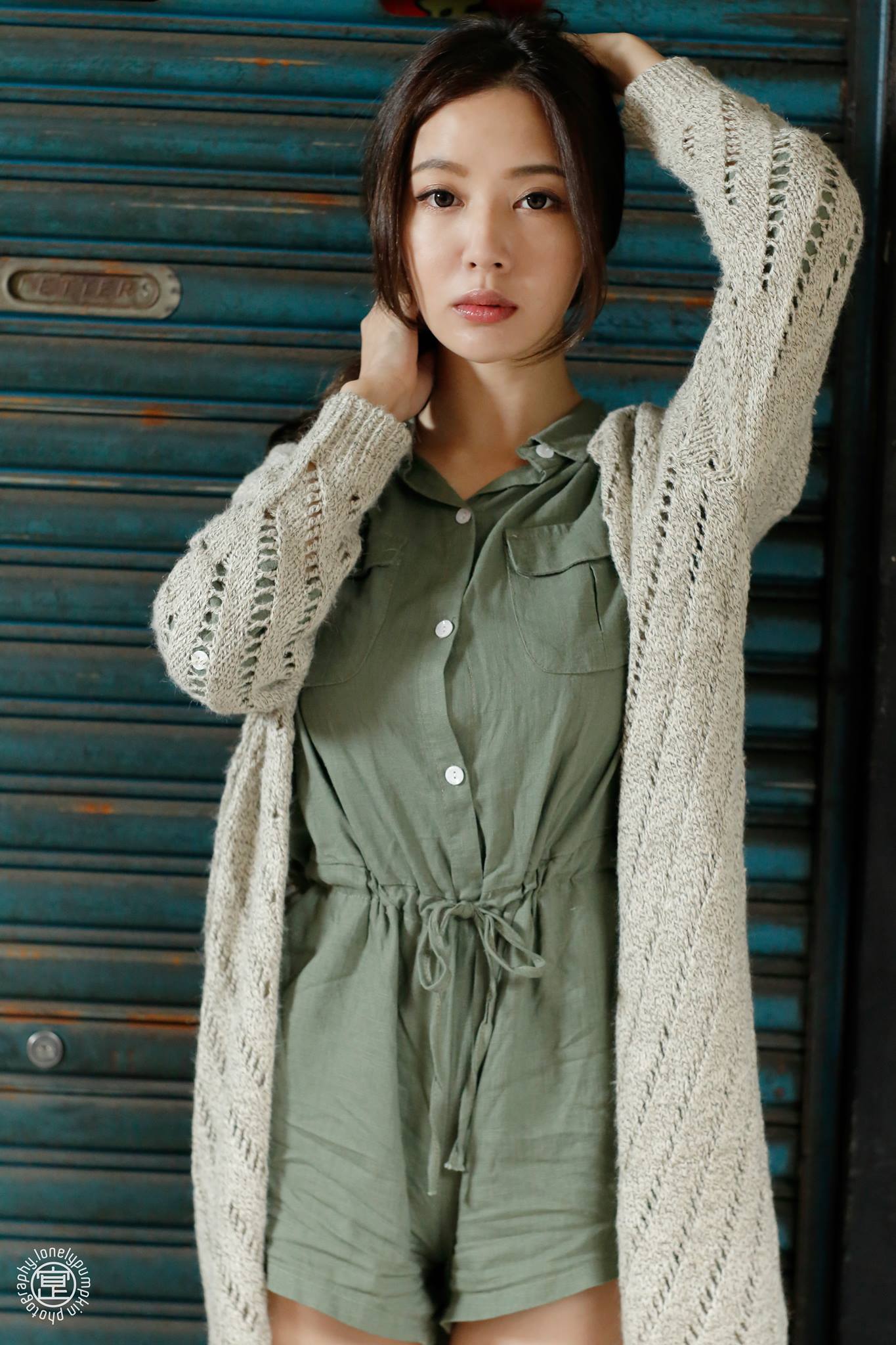 [台湾网红美女] Emma江雨恩《西藏路+南機場公寓》