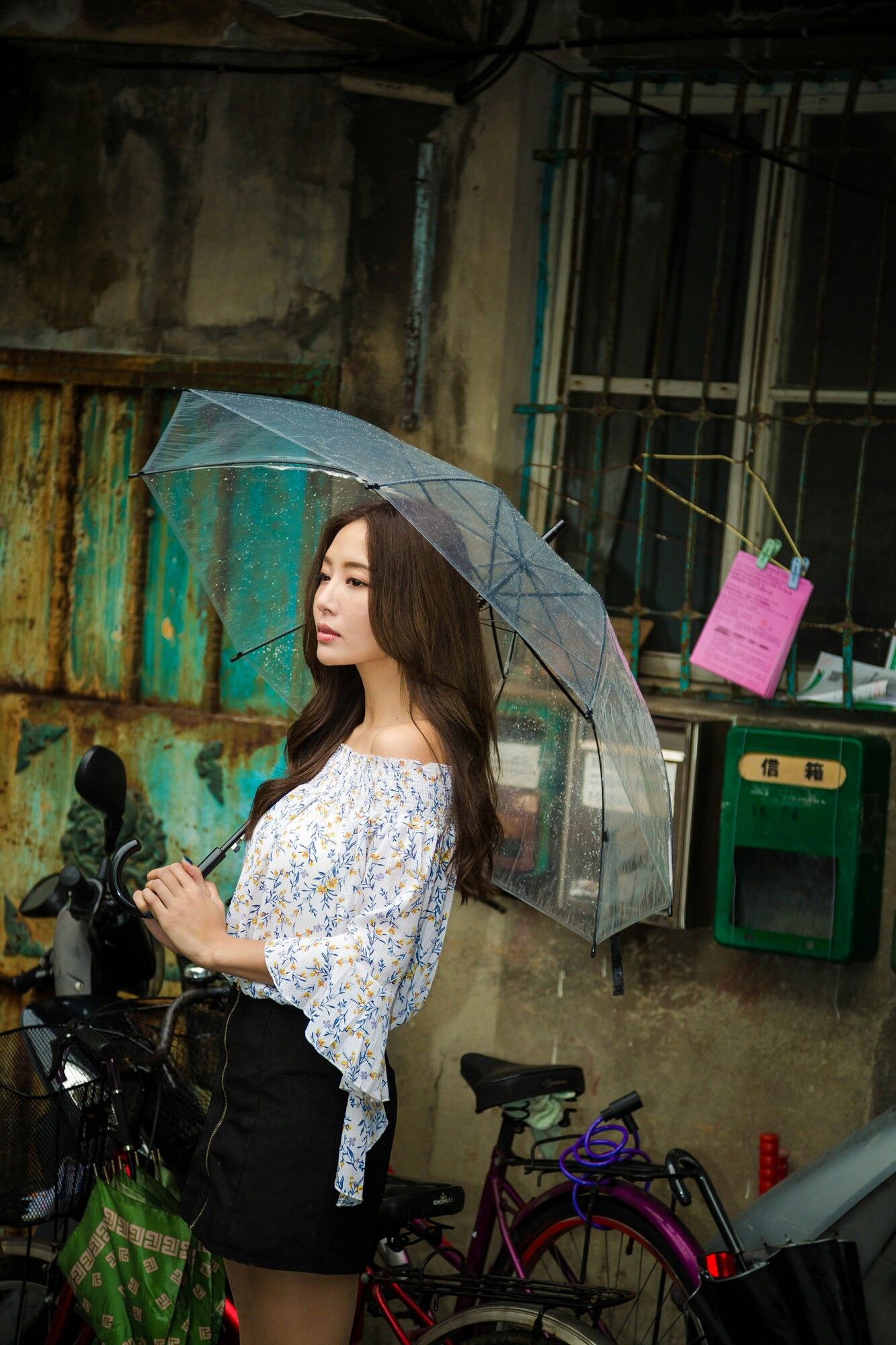 [台湾网红美女] Emma江雨恩《西藏路+南機場公寓》