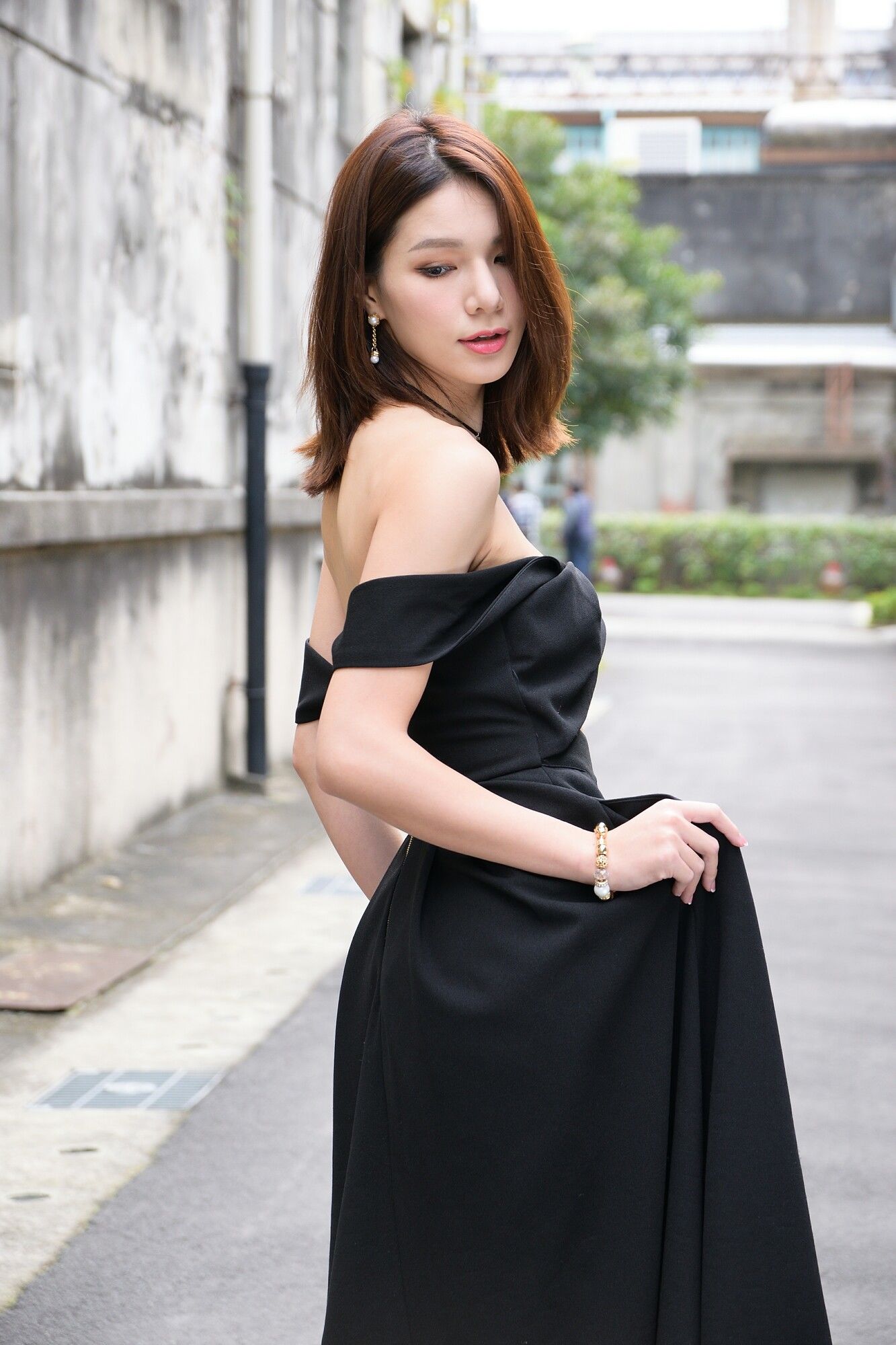 [台湾正妹] Kate - 外拍优雅长裙