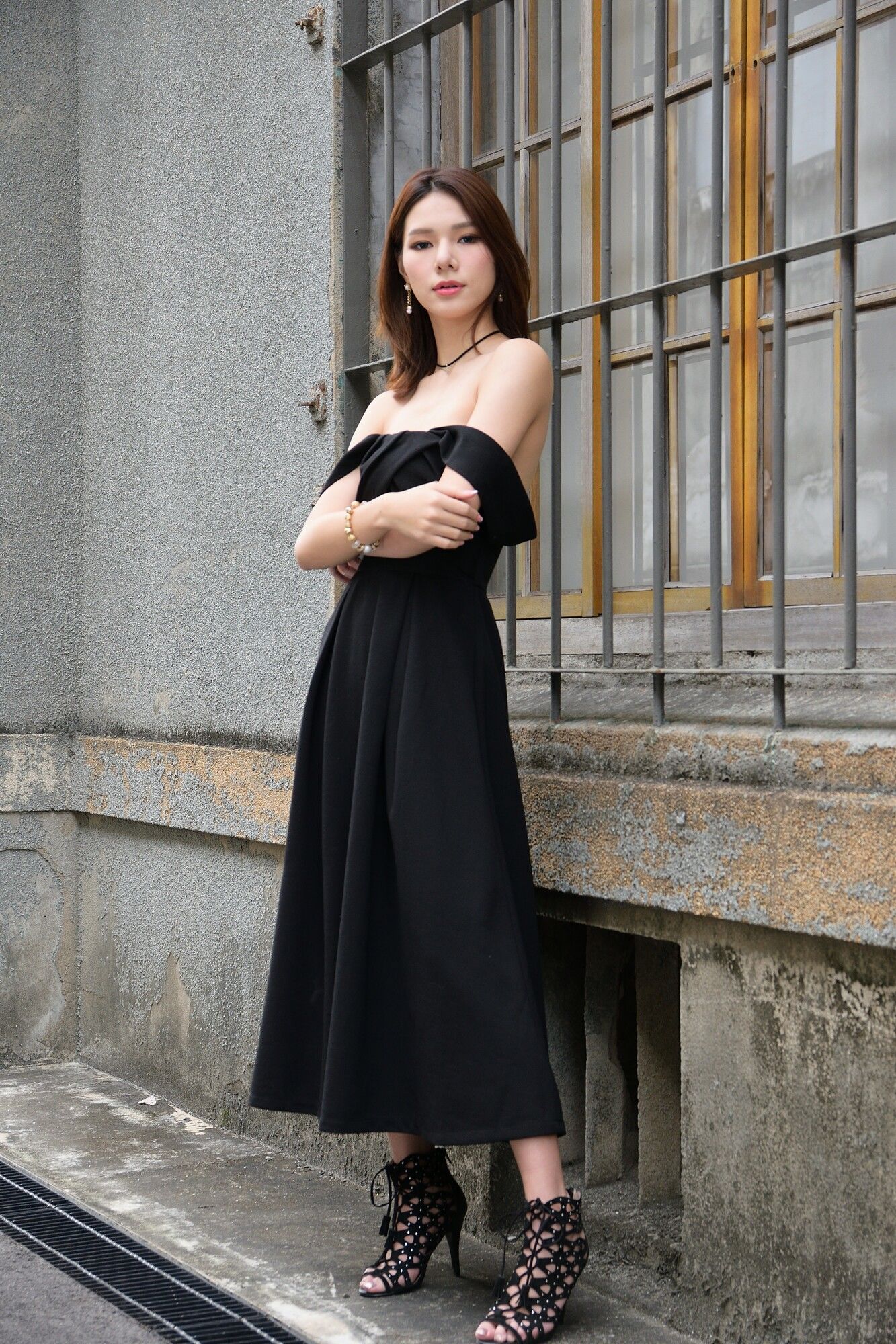 [台湾正妹] Kate - 外拍优雅长裙
