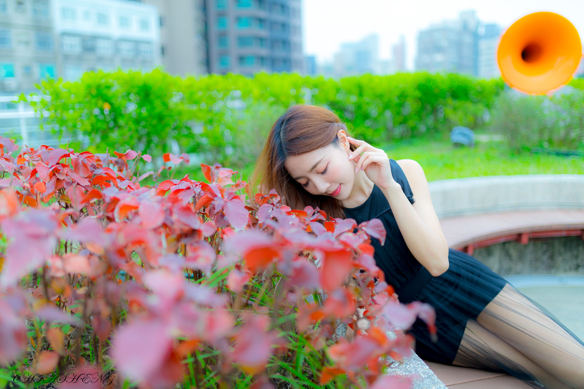 [台湾网红美女] Emma江雨恩 - 清新外拍（三套服装）