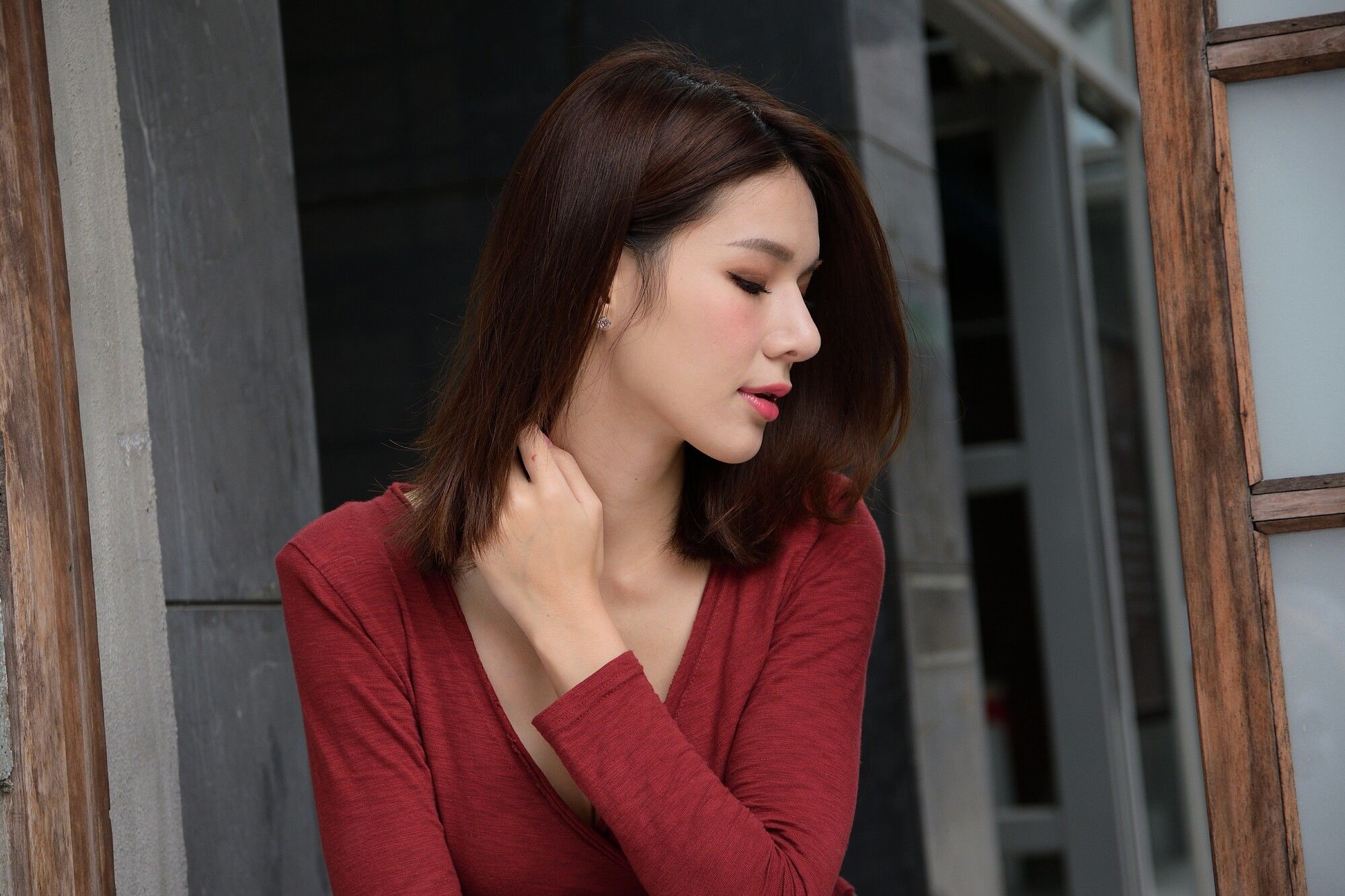 [台湾网红美女] Kate - 外拍超短皮裙系列