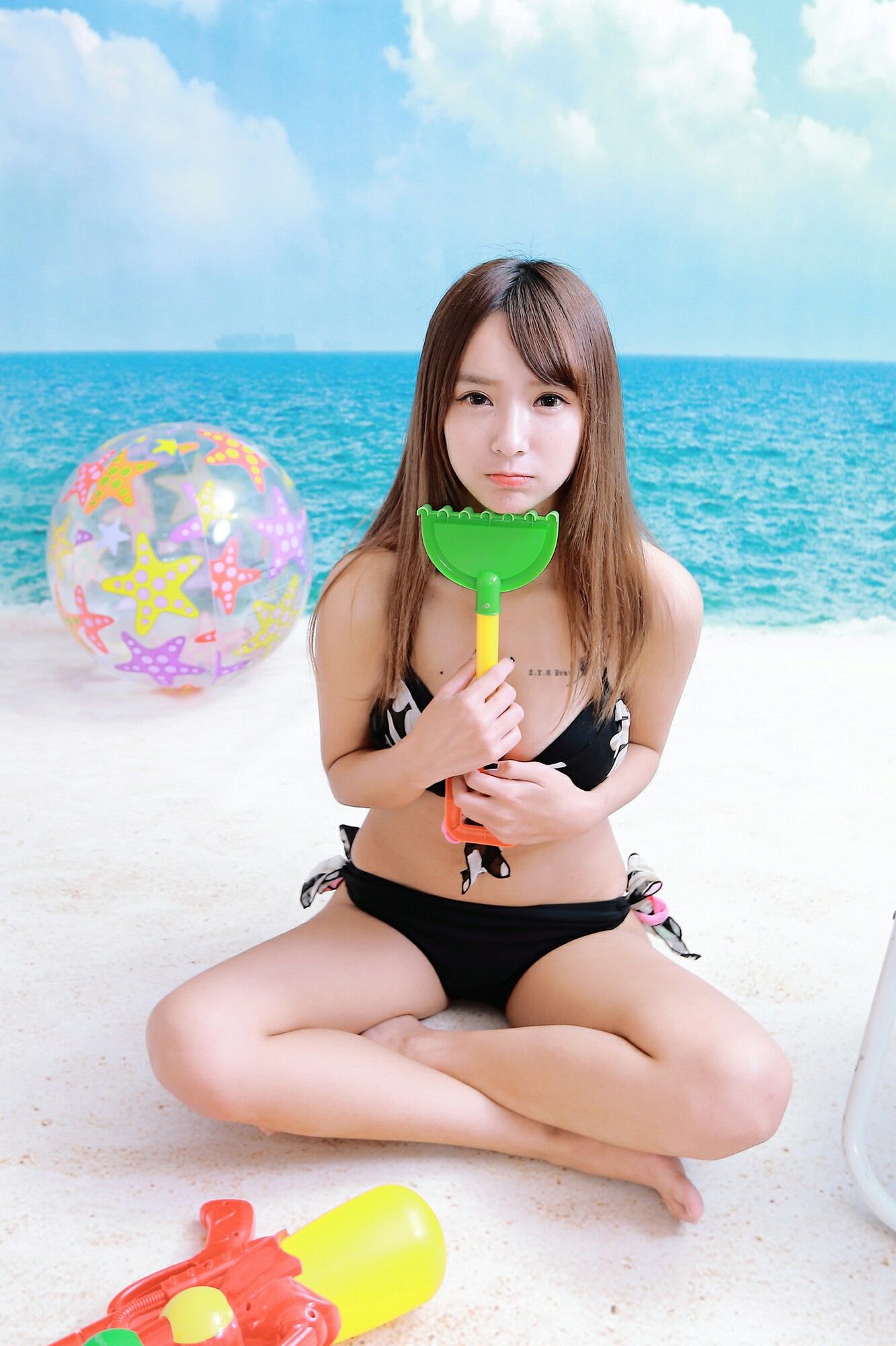 [台湾网红美女] Kimi雅涵 - 内衣套图