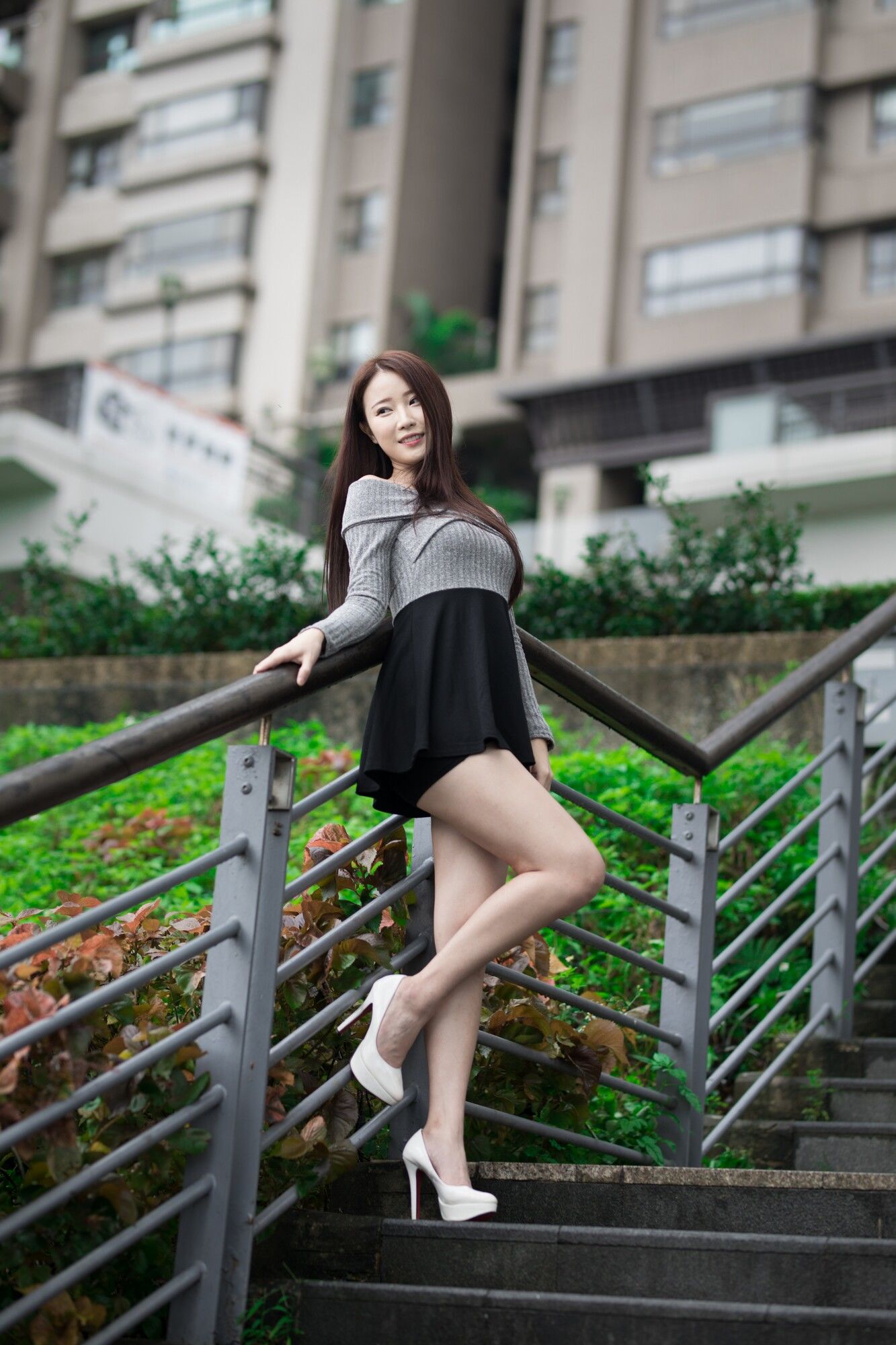 [台湾网红美女] Lia杨思原《新店碧潭》