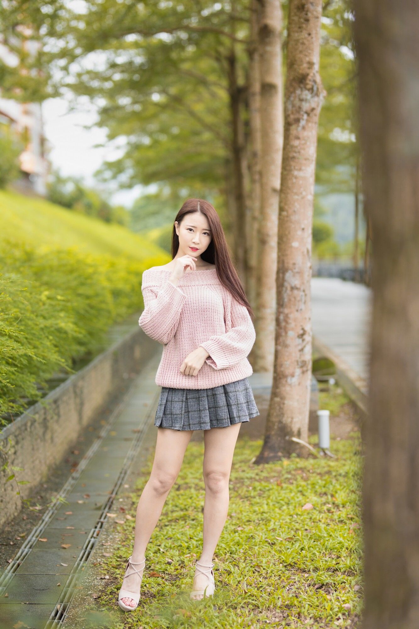[台湾网红美女] Lia杨思原《新店碧潭》