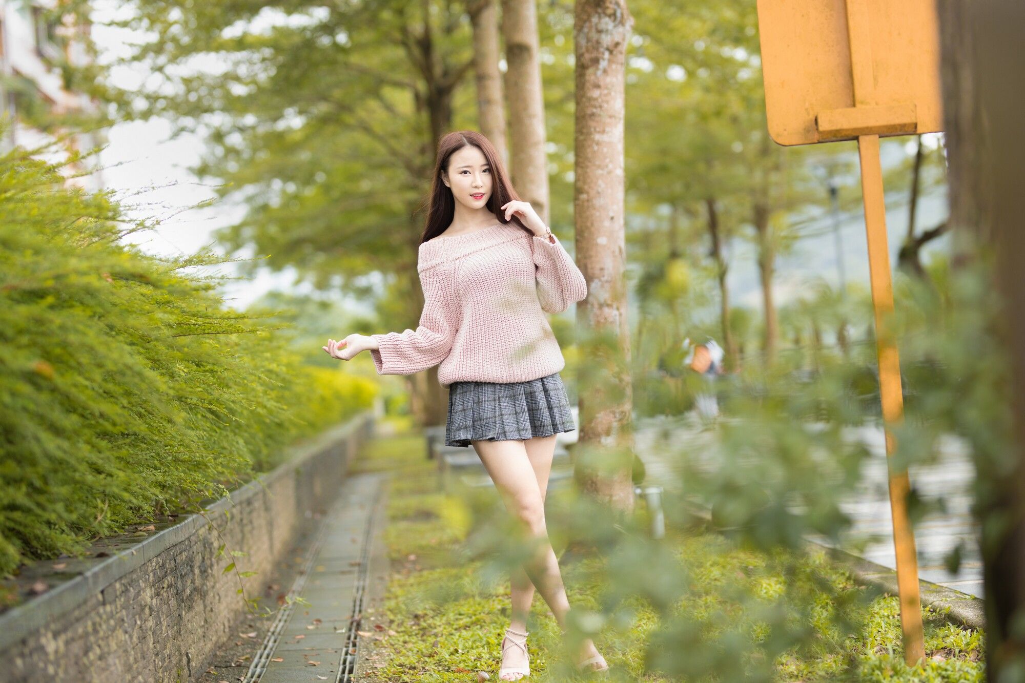 [台湾网红美女] Lia杨思原《新店碧潭》