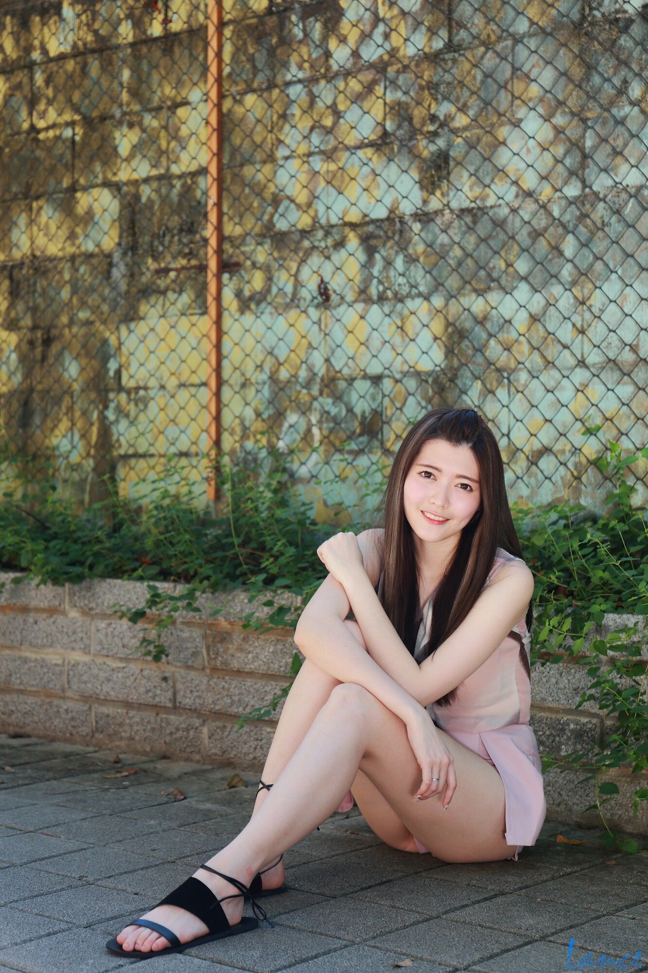 [台湾网红美女] 黄品瑄《台湾大学外拍》